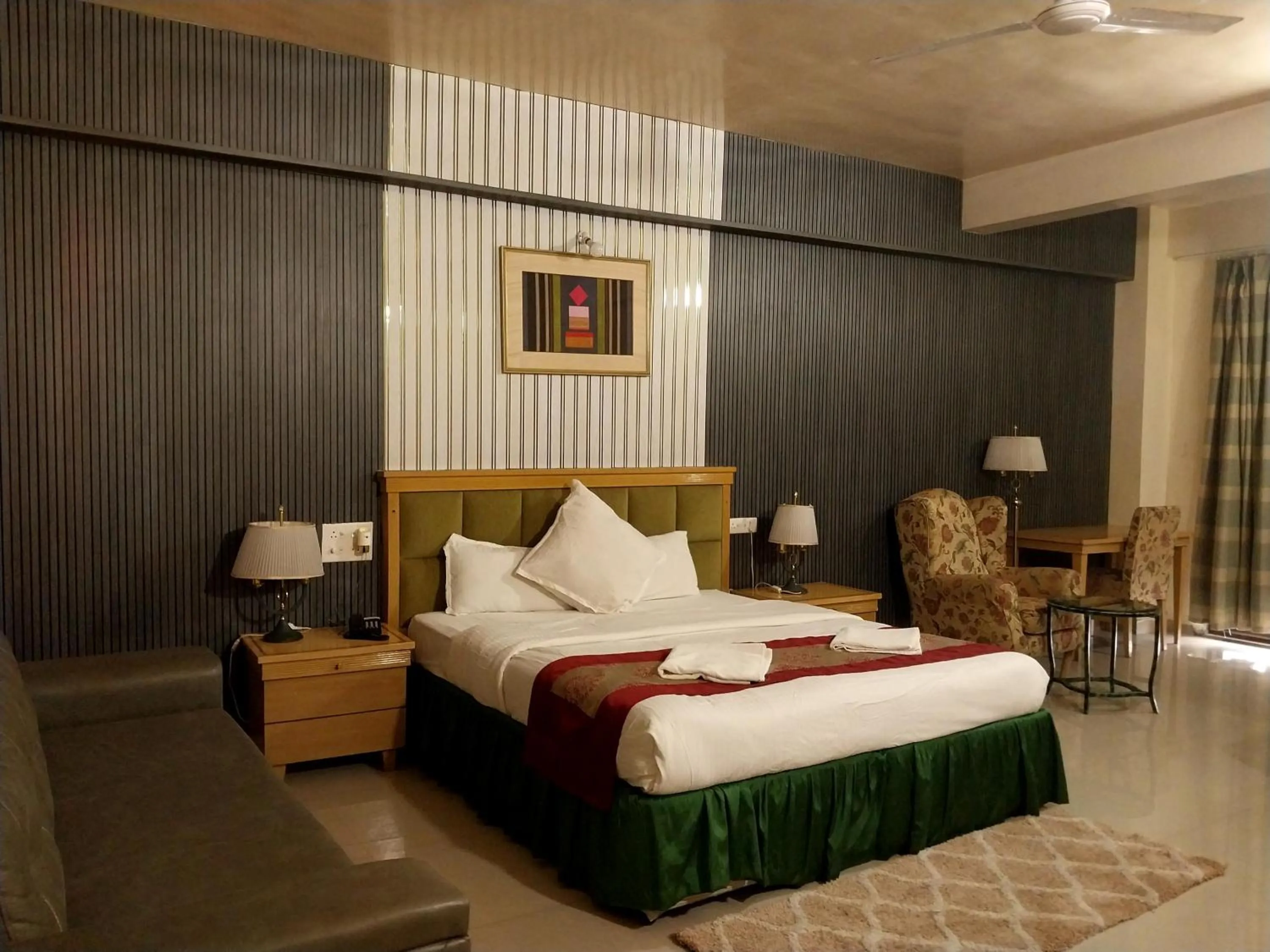 Bedroom, Bed in Mango Valley Resort Ganpatipule