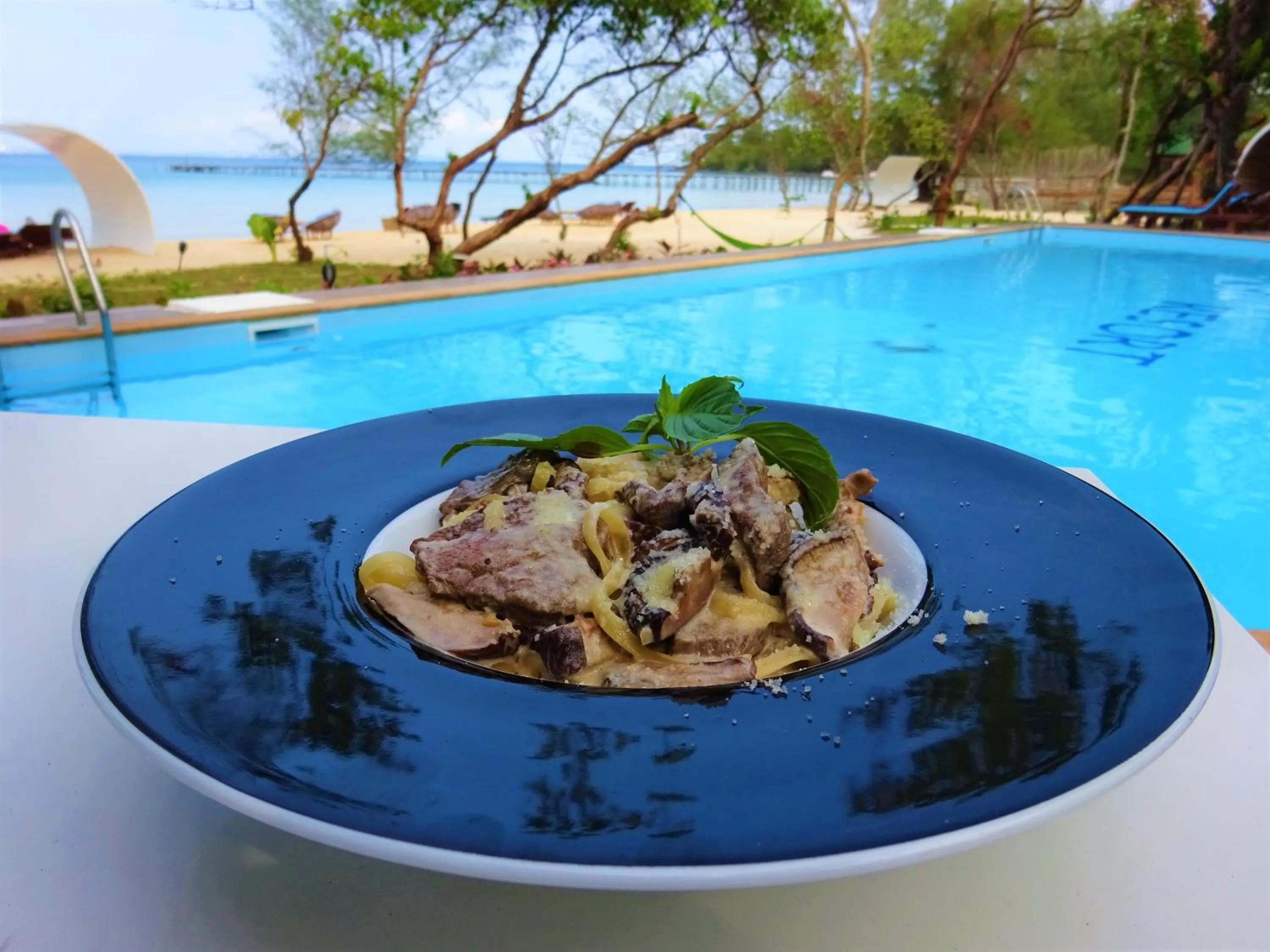 Food close-up in Tube Resort by EHM