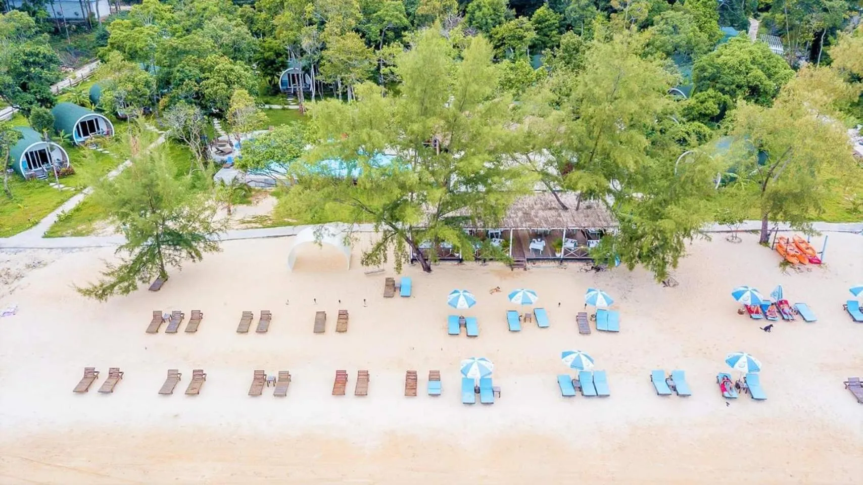 Property building in Tube Resort by EHM