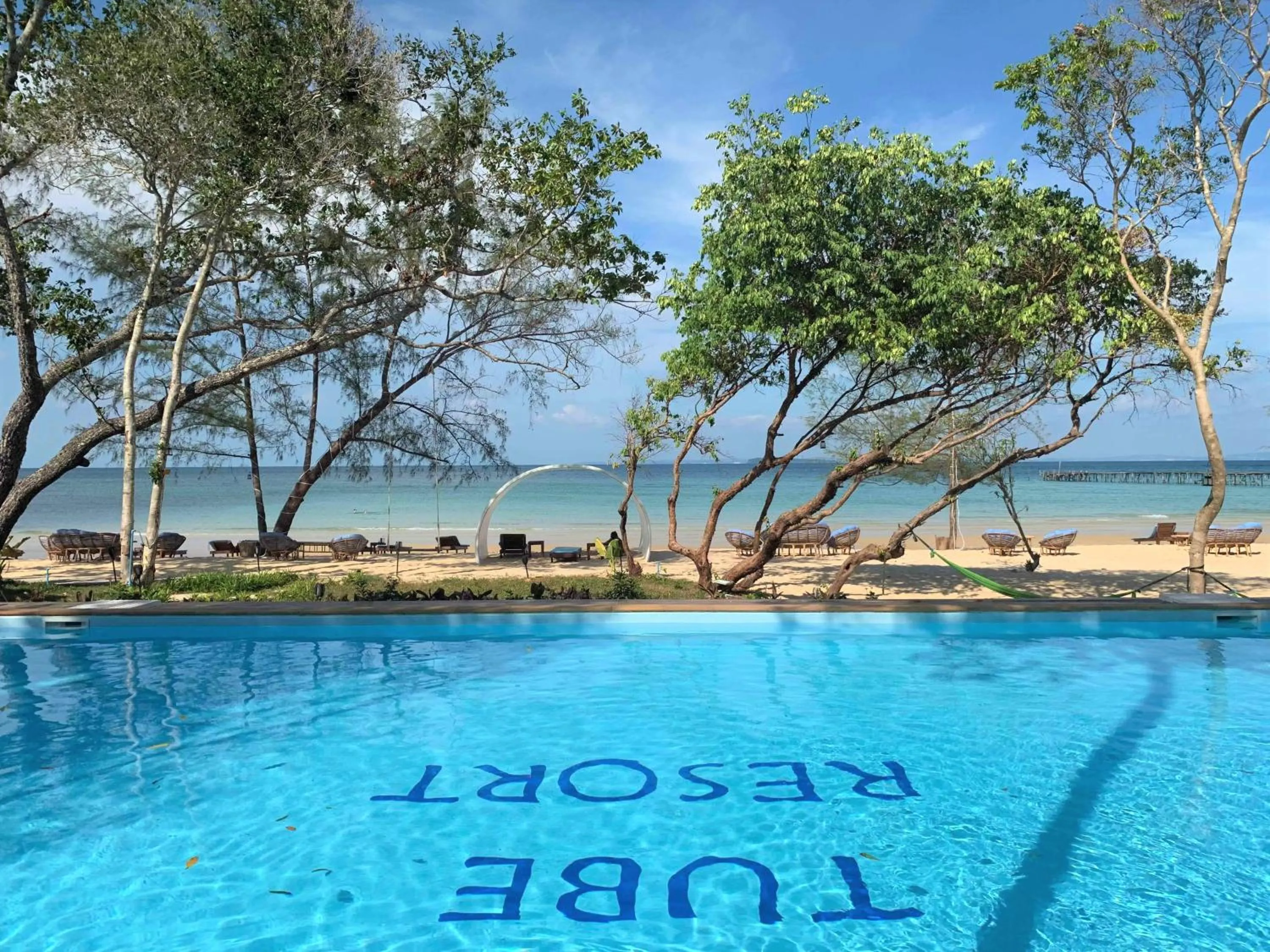 Day in Tube Resort by EHM