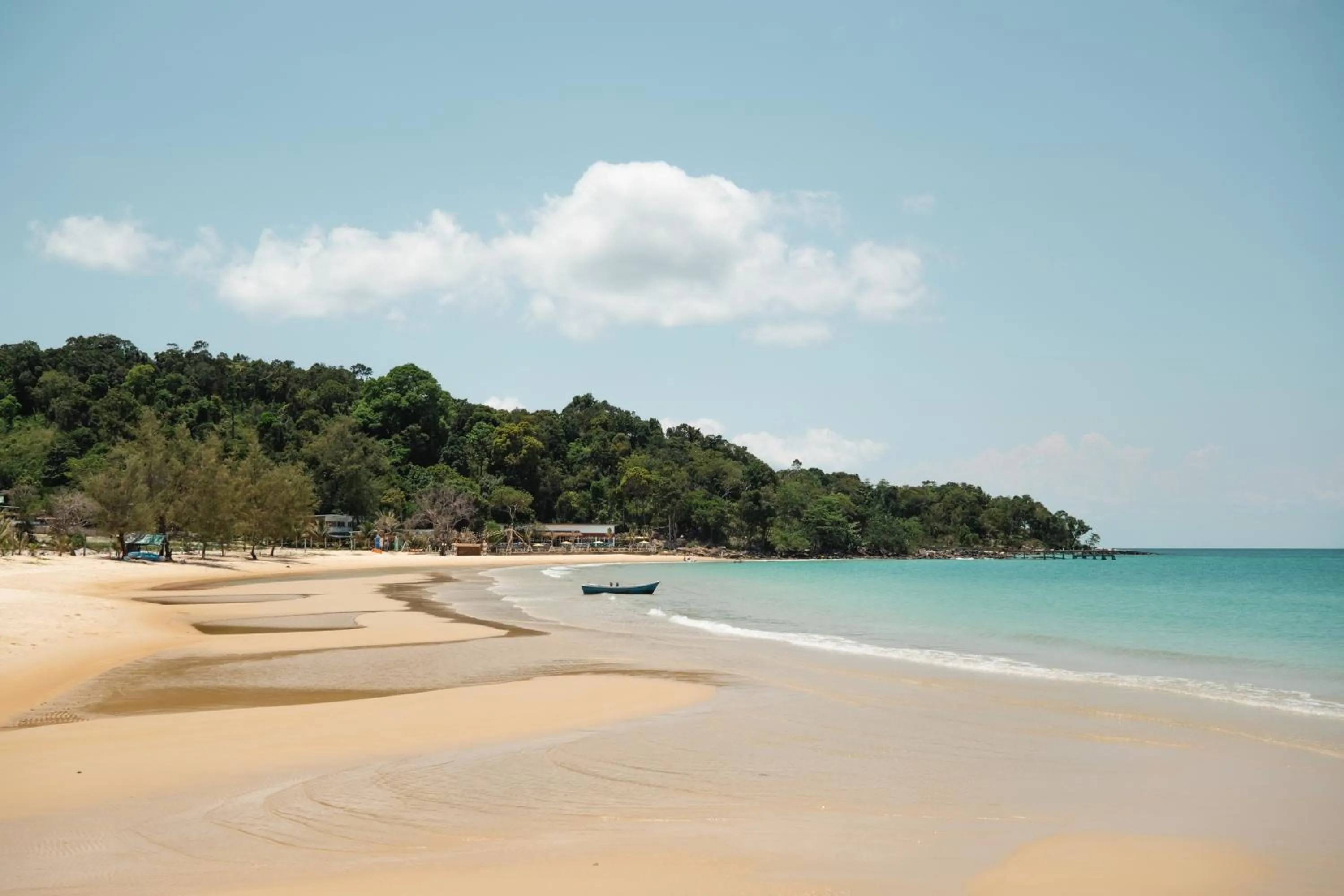 Beach in Tube Resort by EHM