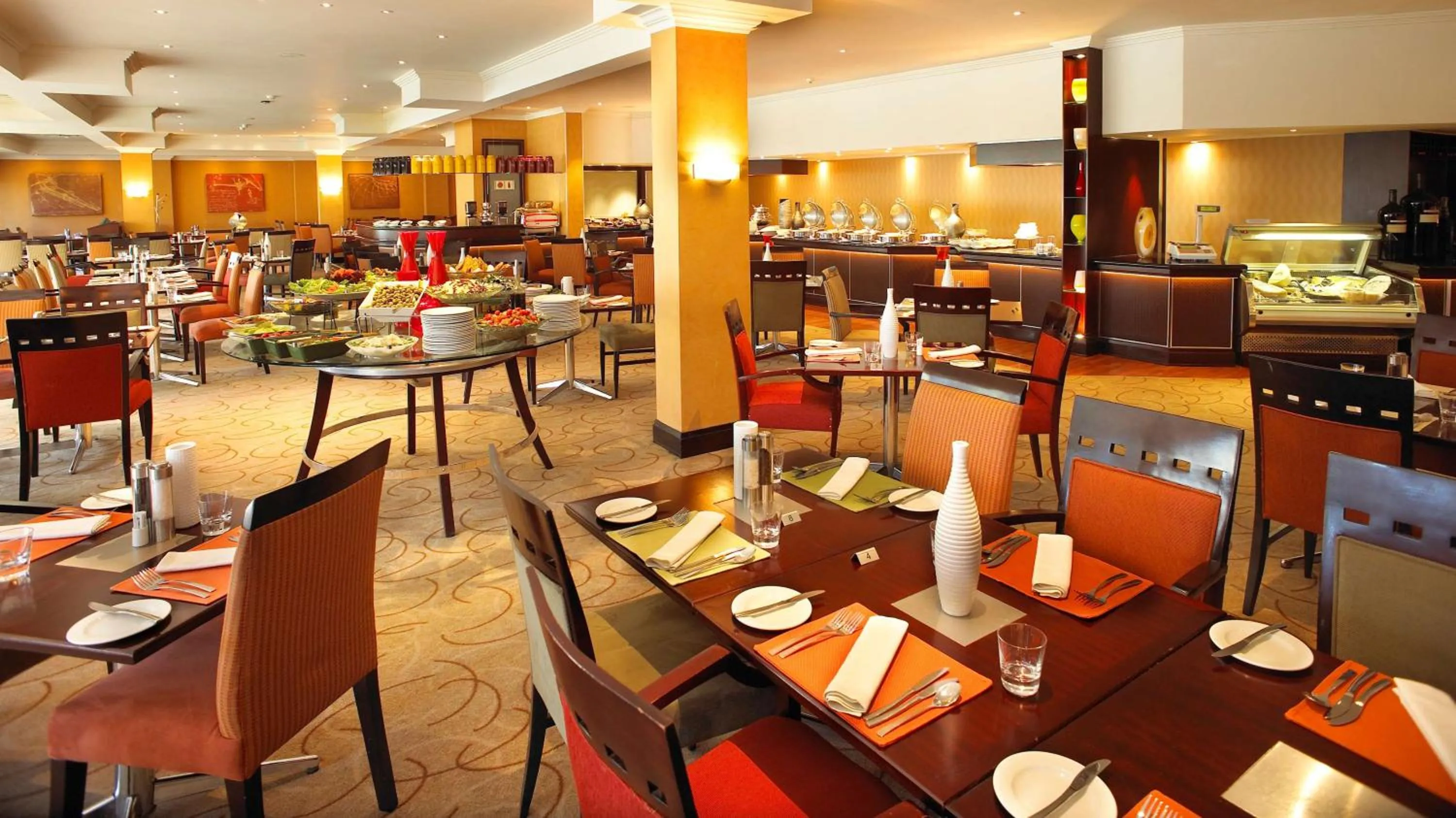 Restaurant/places to eat in Southern Sun OR Tambo International Airport