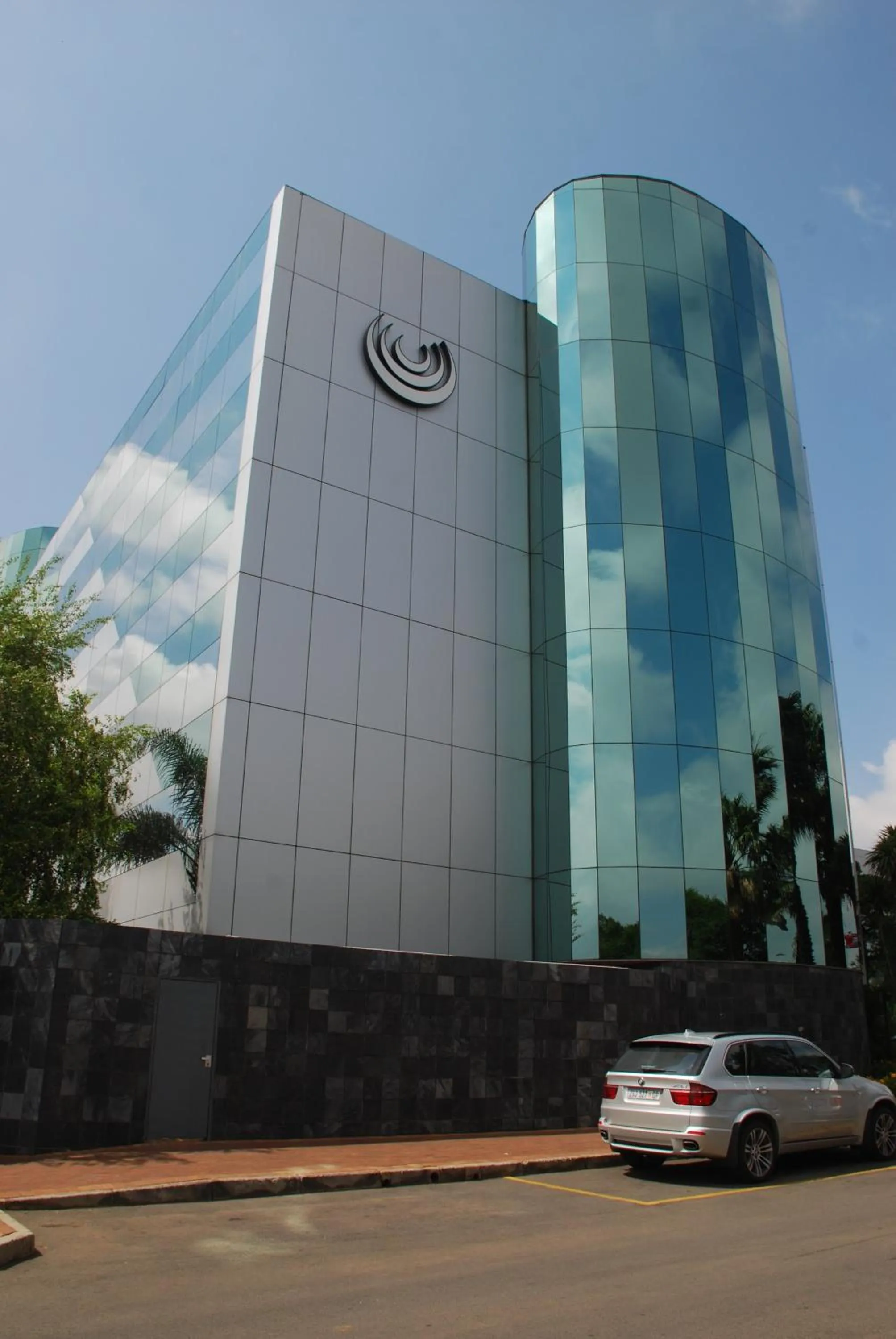 Property building in Southern Sun OR Tambo International Airport