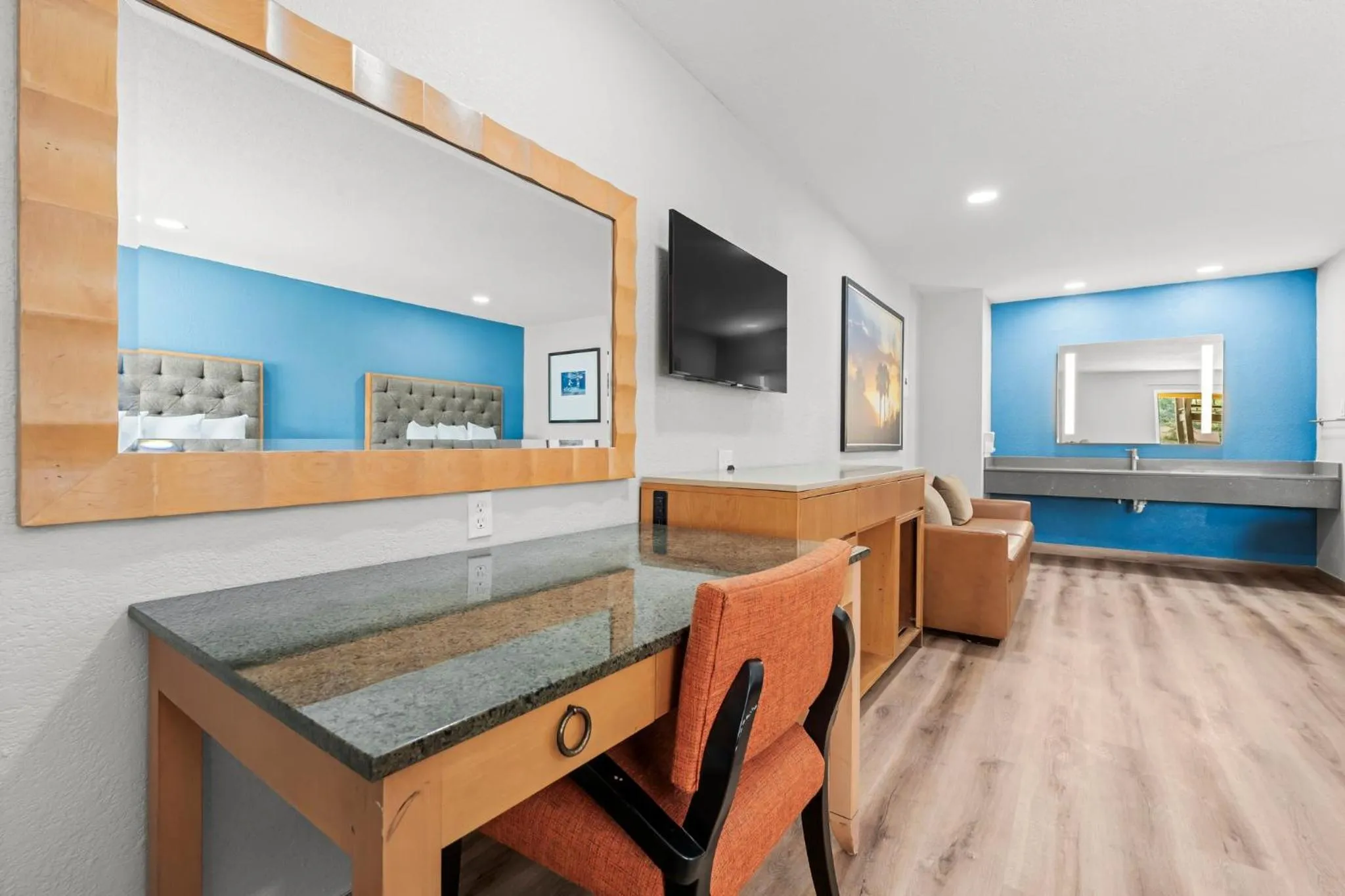 Econo Lodge Inn & Suites Sealy