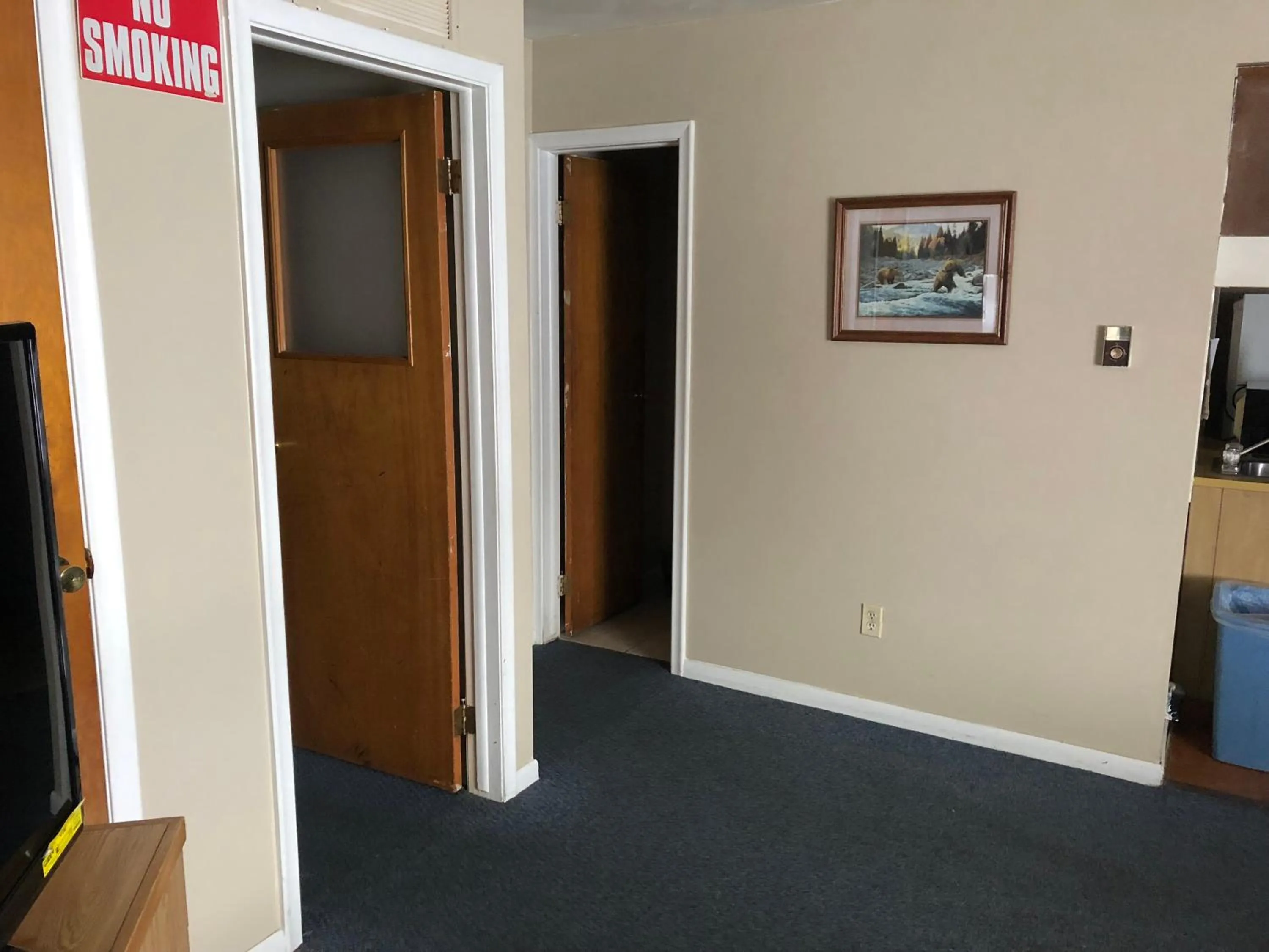 Property building in Village Inn Motel Holt