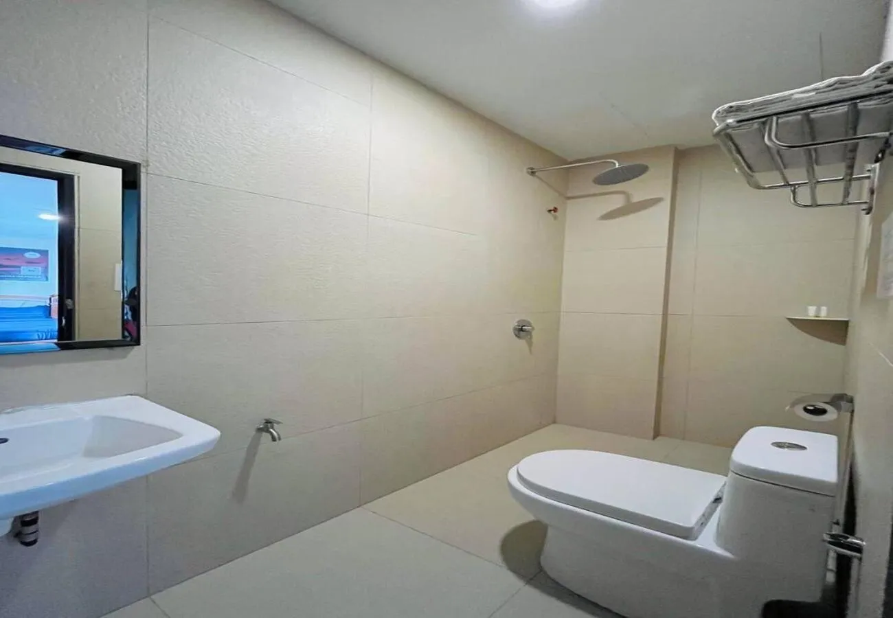 Toilet in Aladdin Dream Hotel