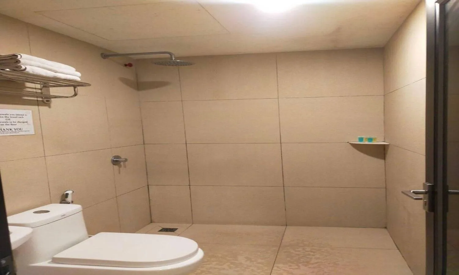 Toilet in Aladdin Dream Hotel