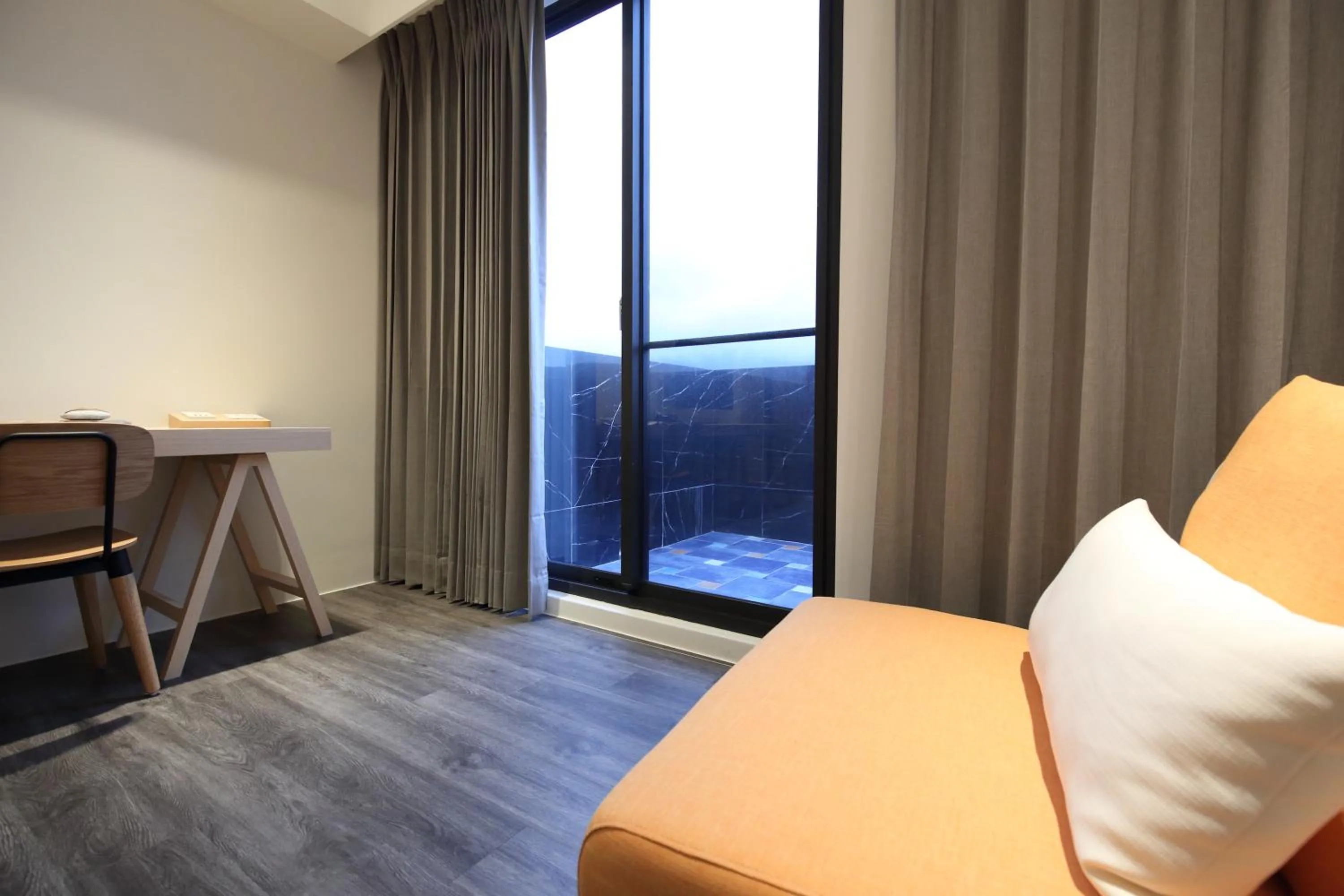 Photo of the whole room, Bed in Na San Na Hai B&B