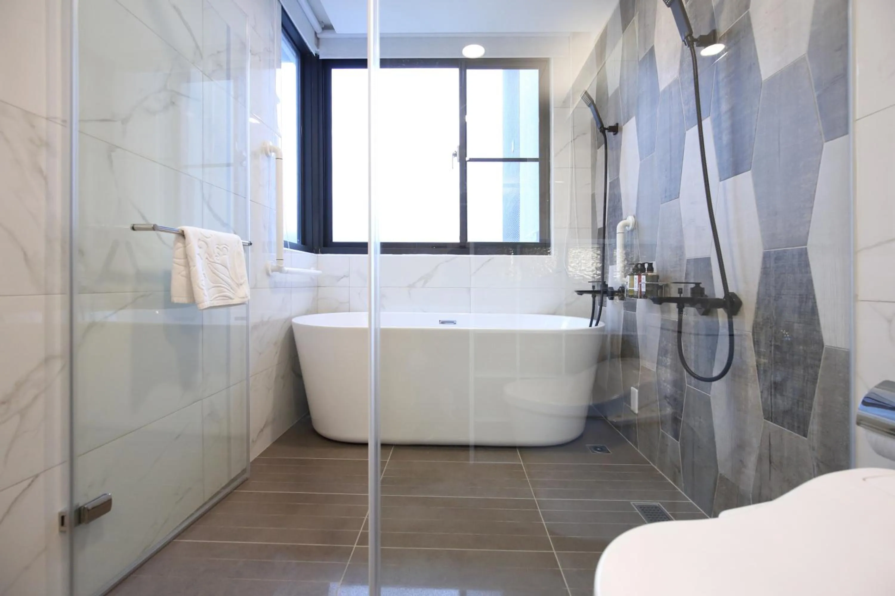 Shower in Na San Na Hai B&B