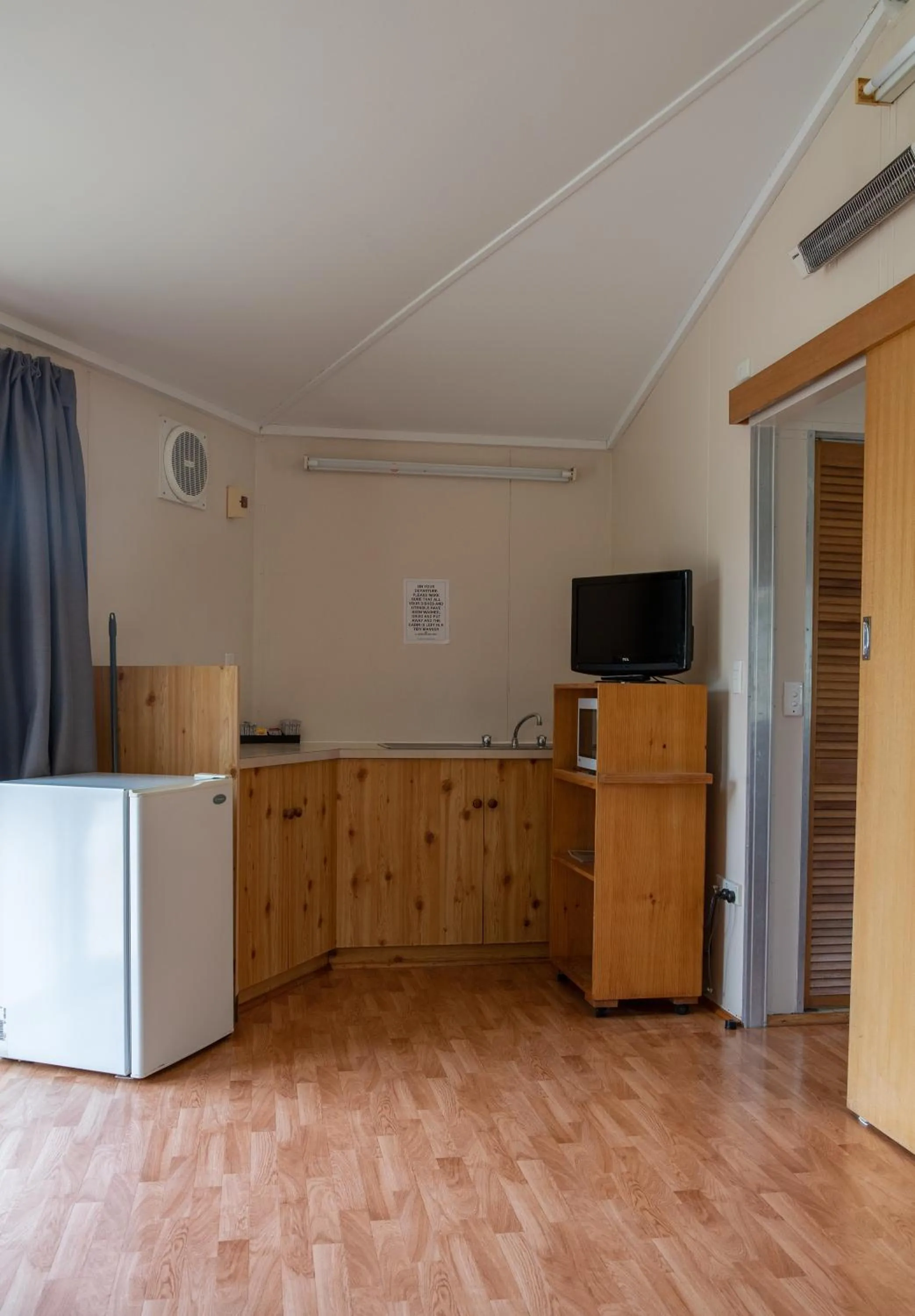 Kitchen or kitchenette in Pine Country Caravan Park