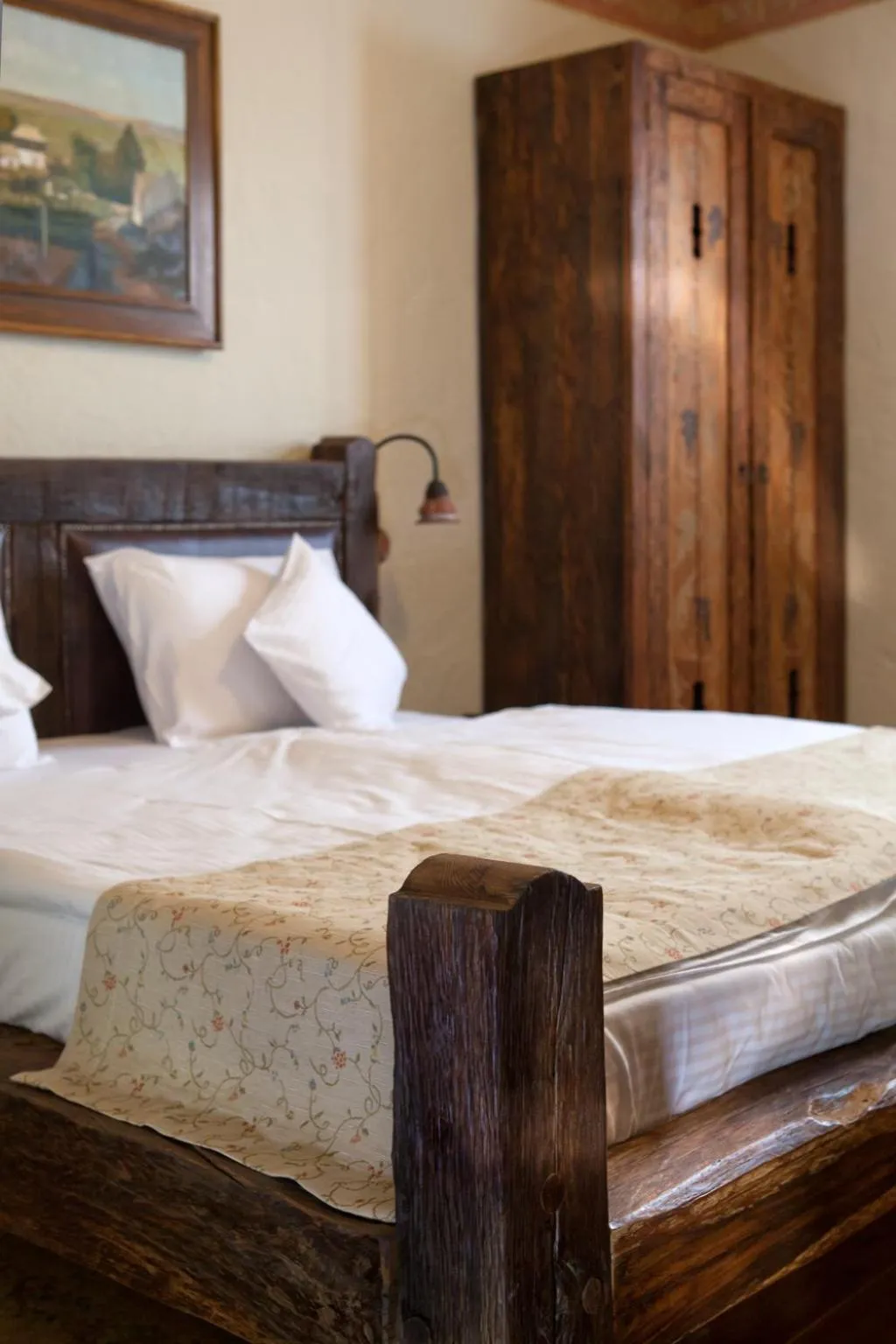 Bed in Halasi Pince Panzió