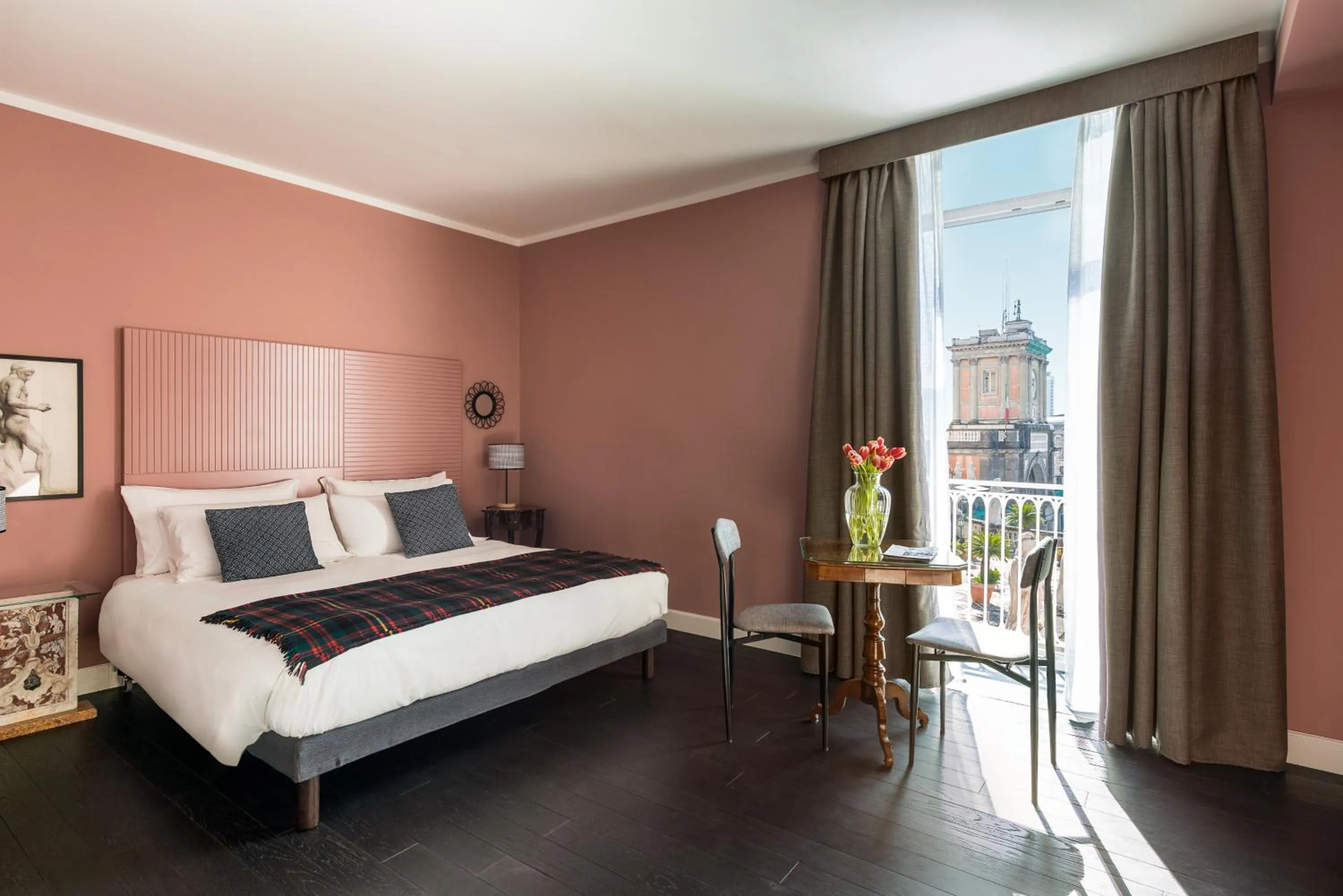 Photo of the whole room, Bed in Rinuccini Relais