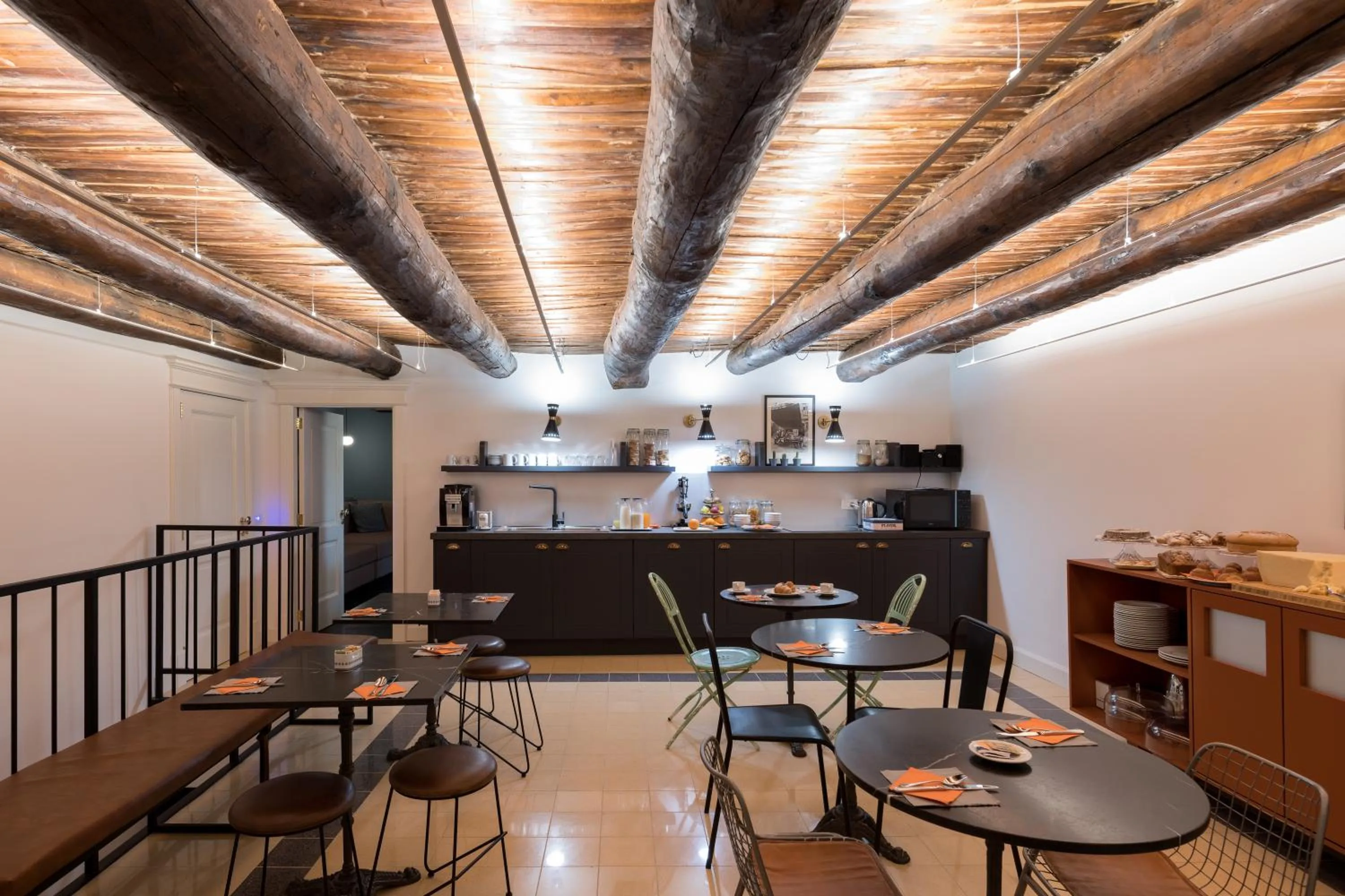 Communal kitchen in Rinuccini Relais