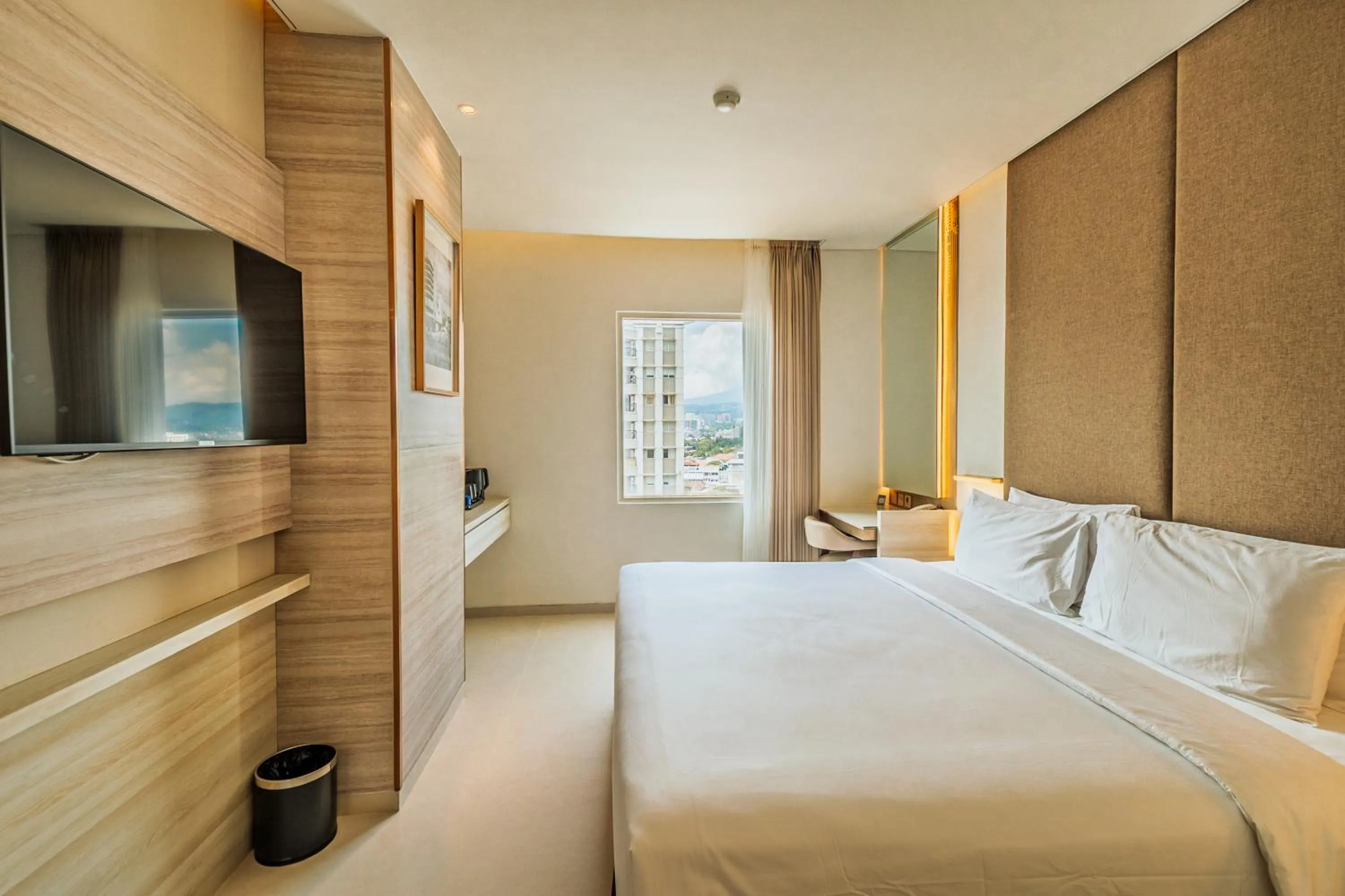 Bed in Gino Feruci Braga by KAGUM Hotels