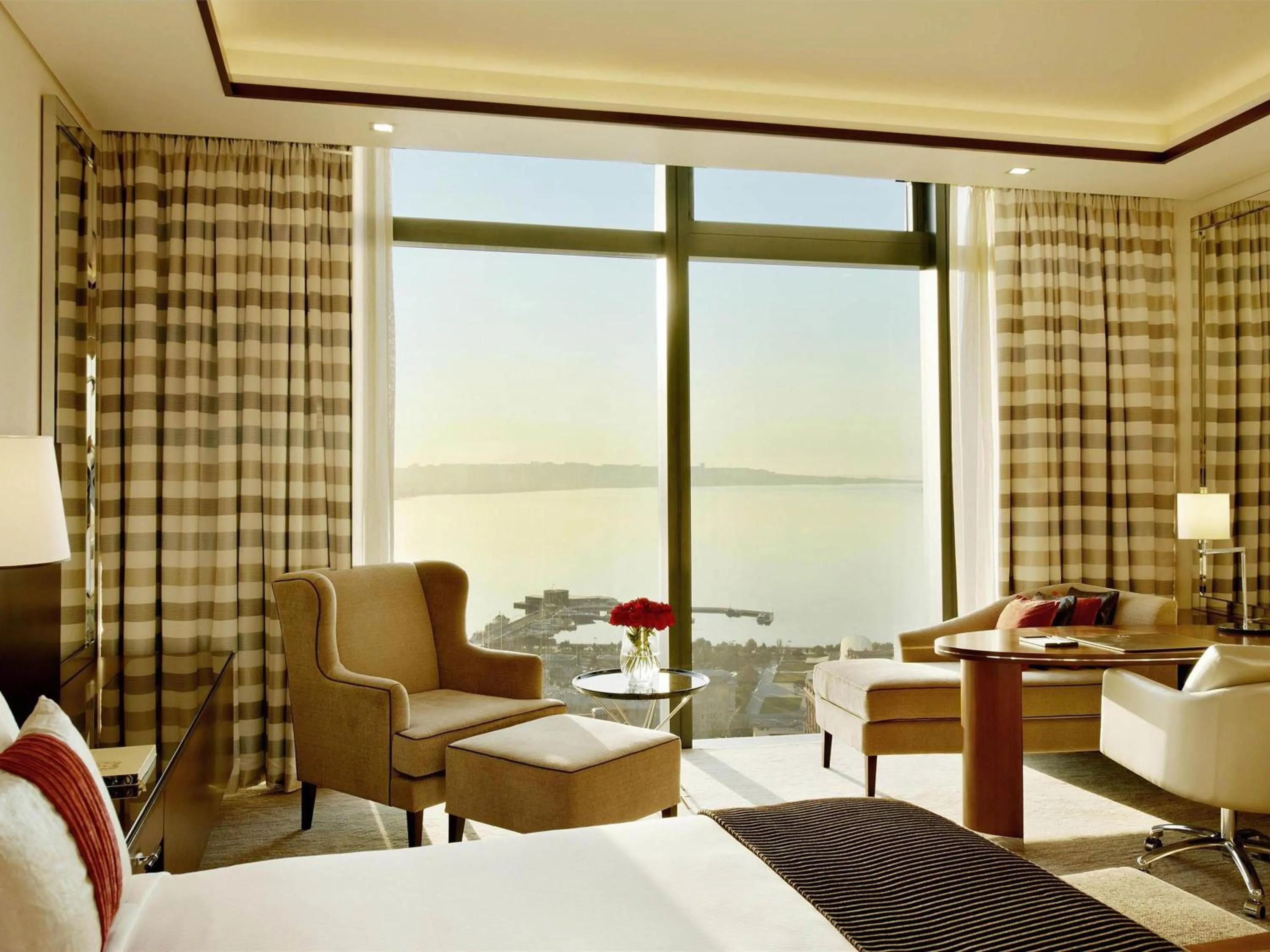 Bedroom in Fairmont Baku, Flame Towers