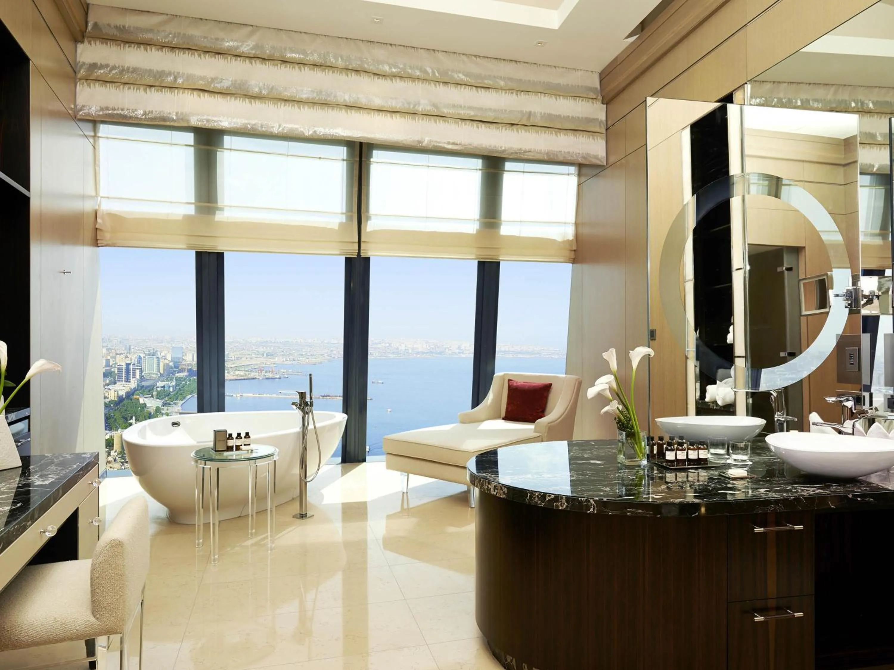 Bedroom in Fairmont Baku, Flame Towers