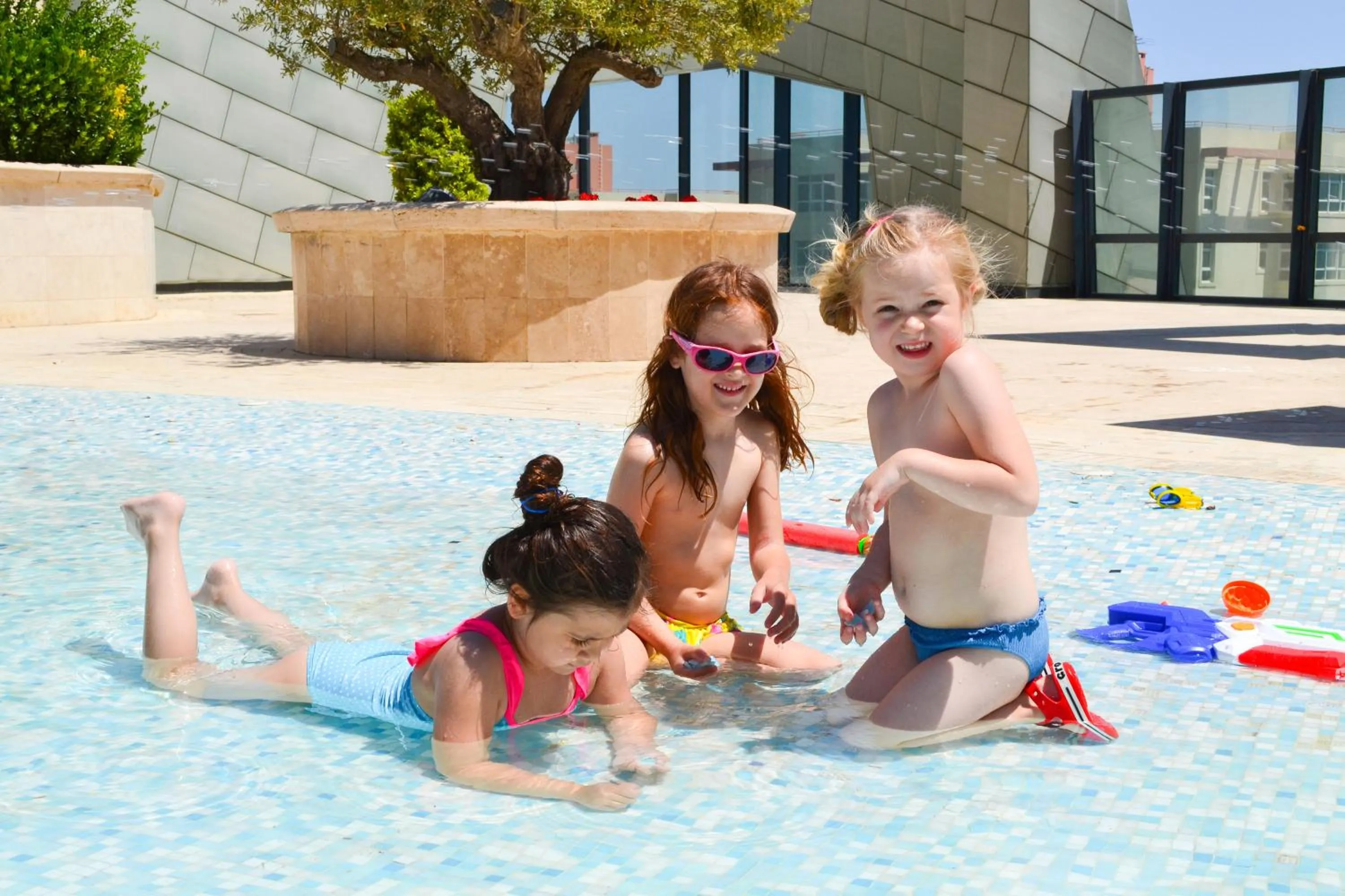 Swimming pool in Fairmont Baku, Flame Towers