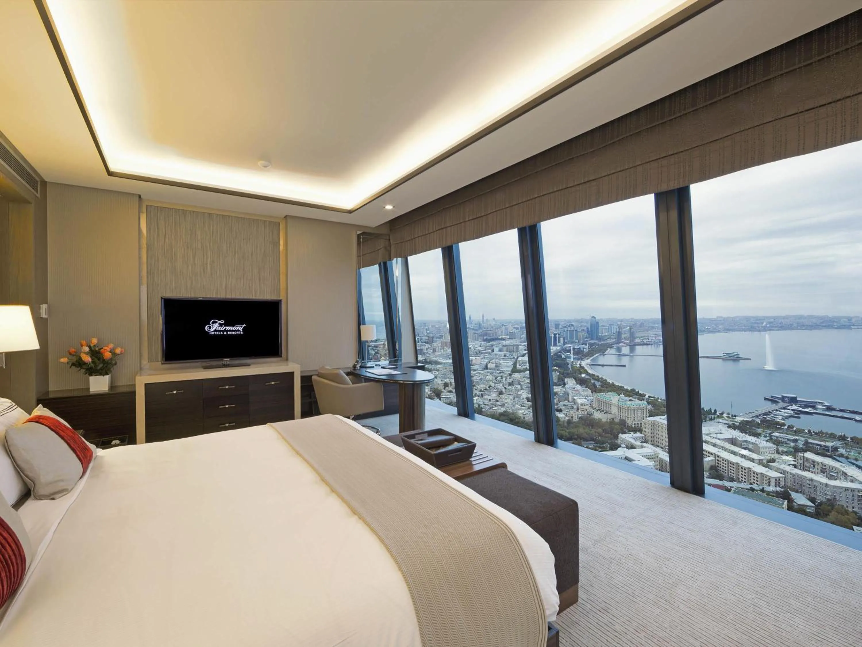 Bedroom, Bed in Fairmont Baku, Flame Towers