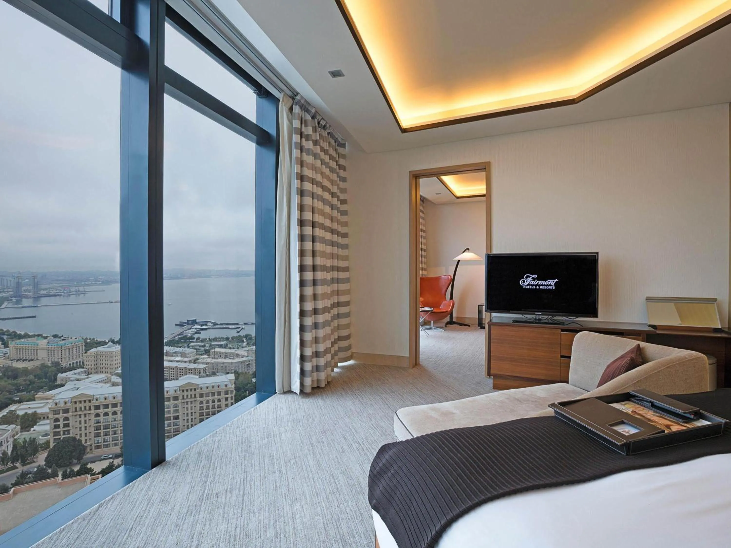 Bedroom, Bed in Fairmont Baku, Flame Towers
