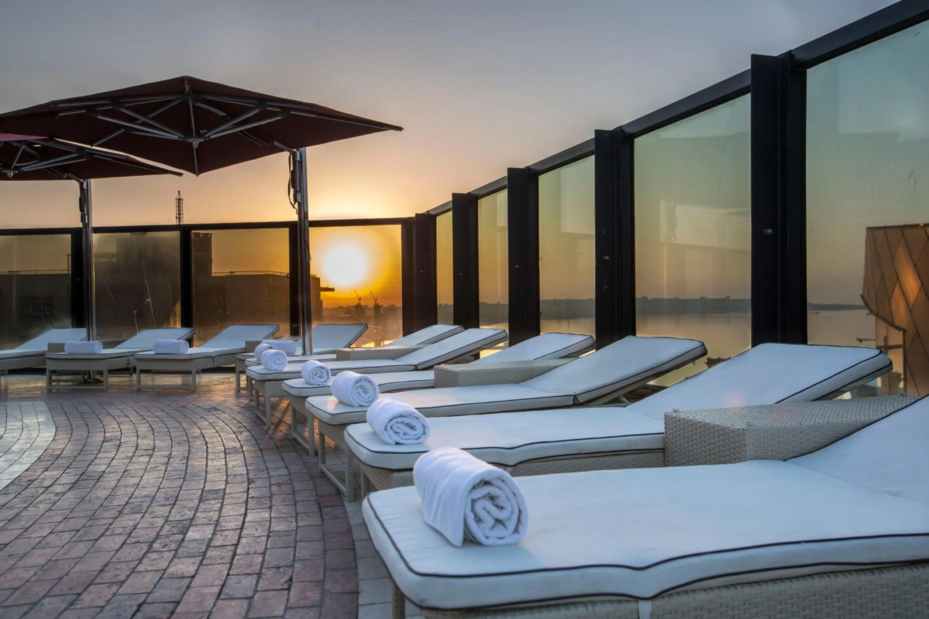 Swimming pool in Fairmont Baku, Flame Towers