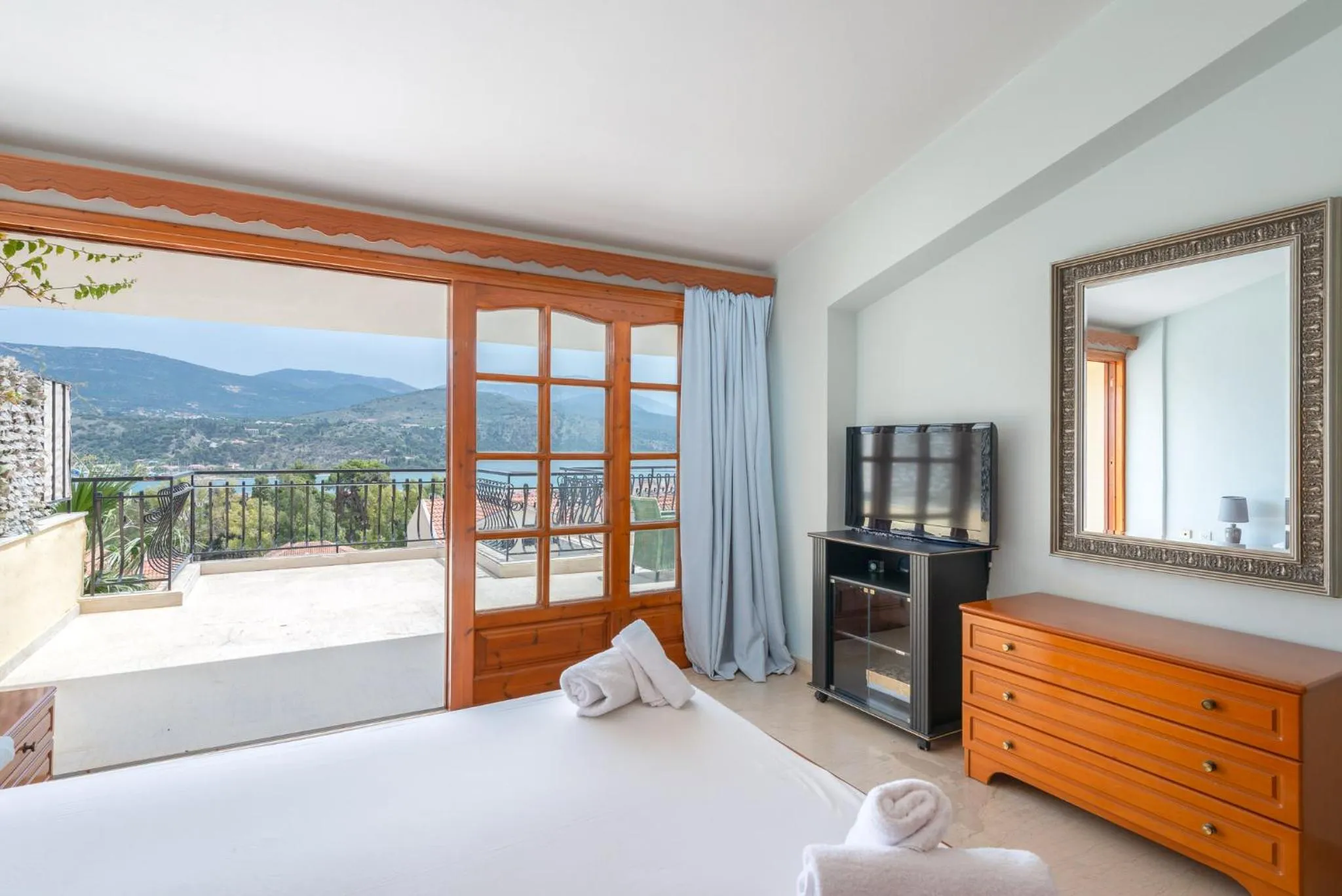 Photo of the whole room in Europe Hotel