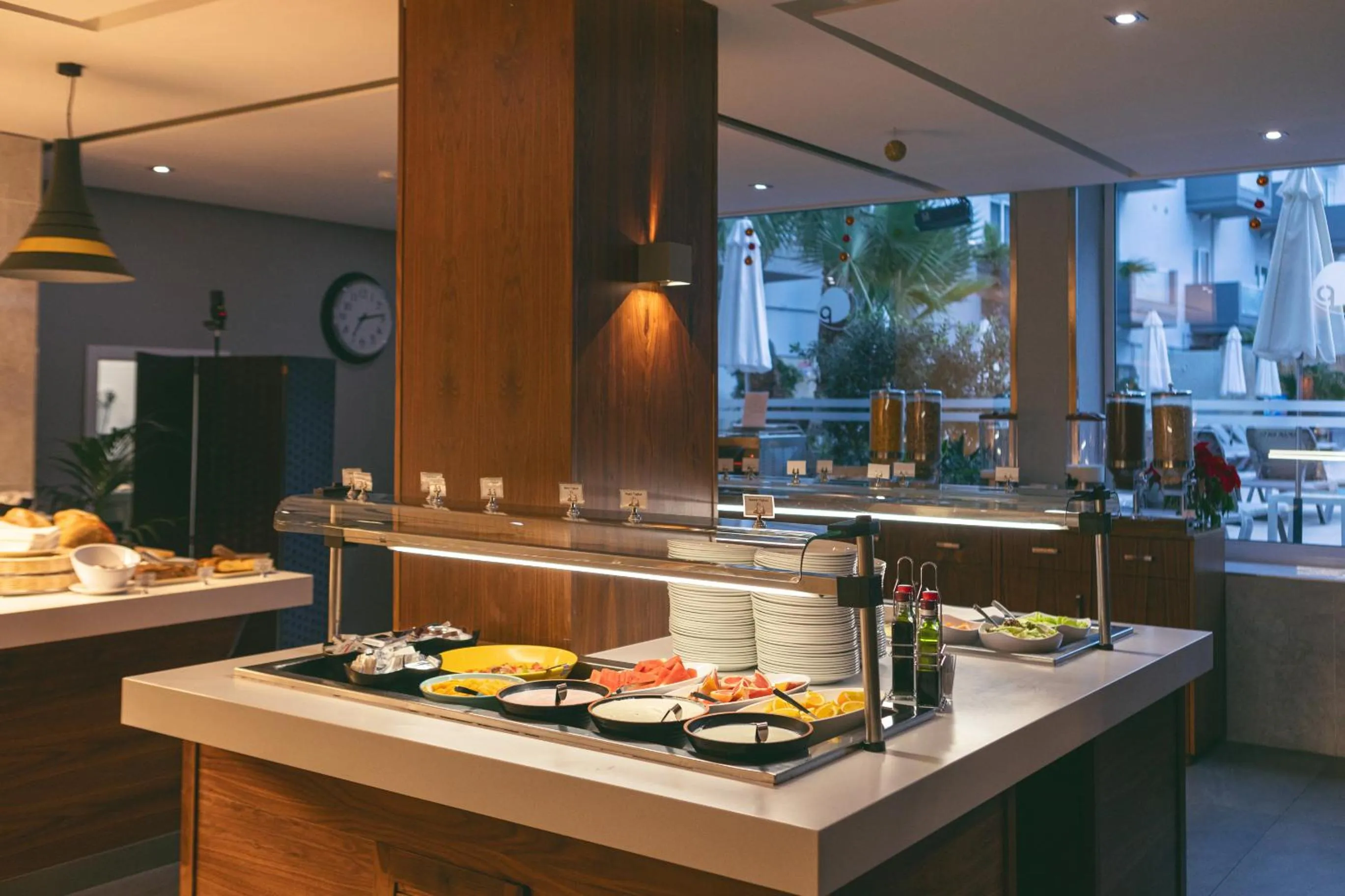 Restaurant/places to eat in Pebbles Resort