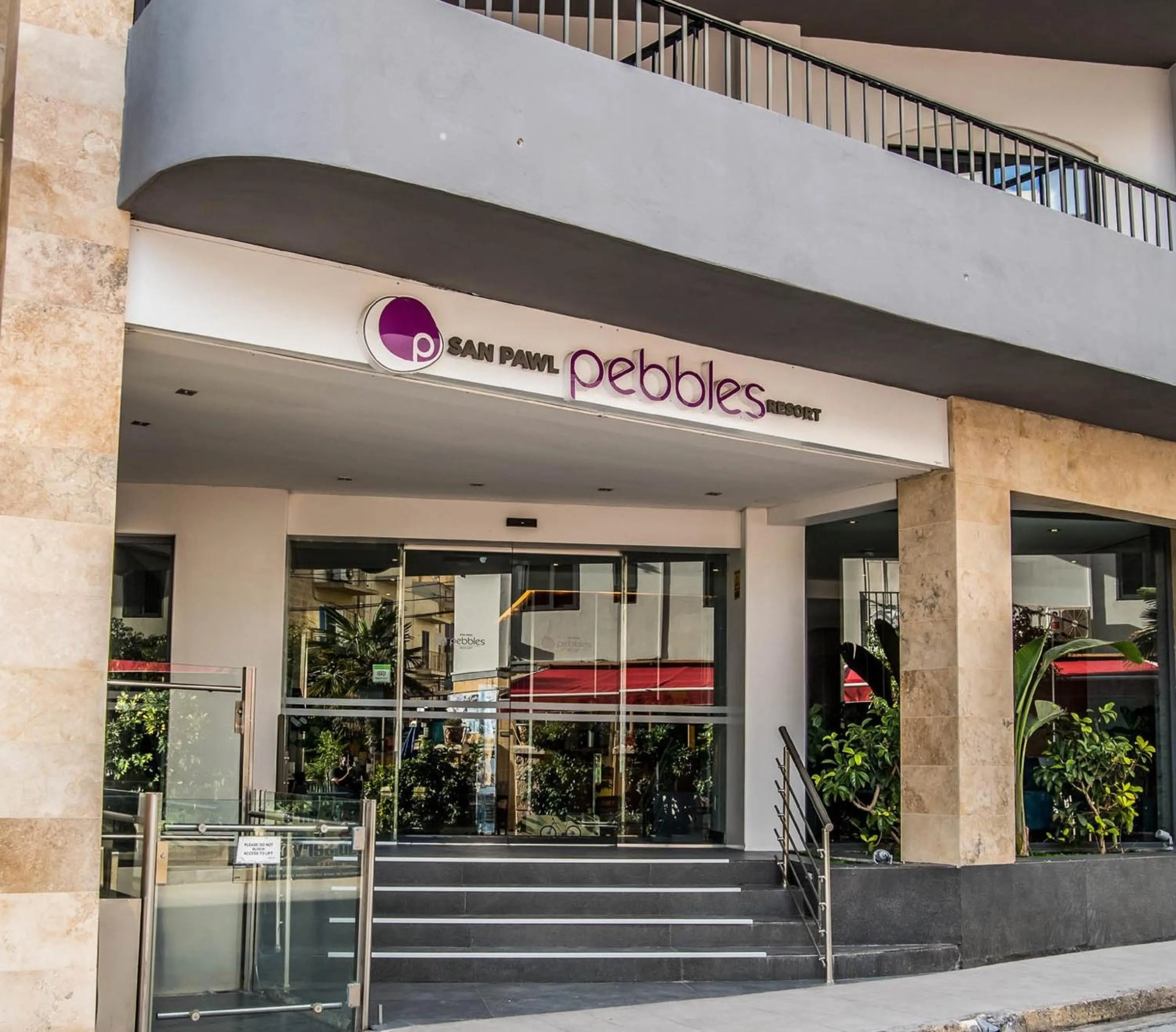 Facade/entrance in Pebbles Resort