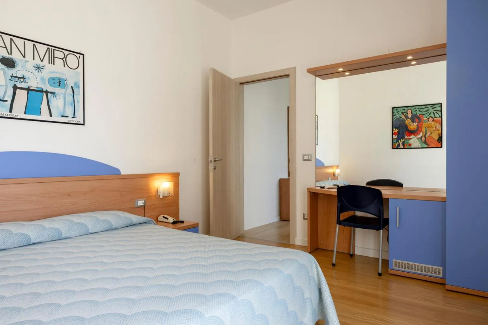 Bed in Hotel Riviera