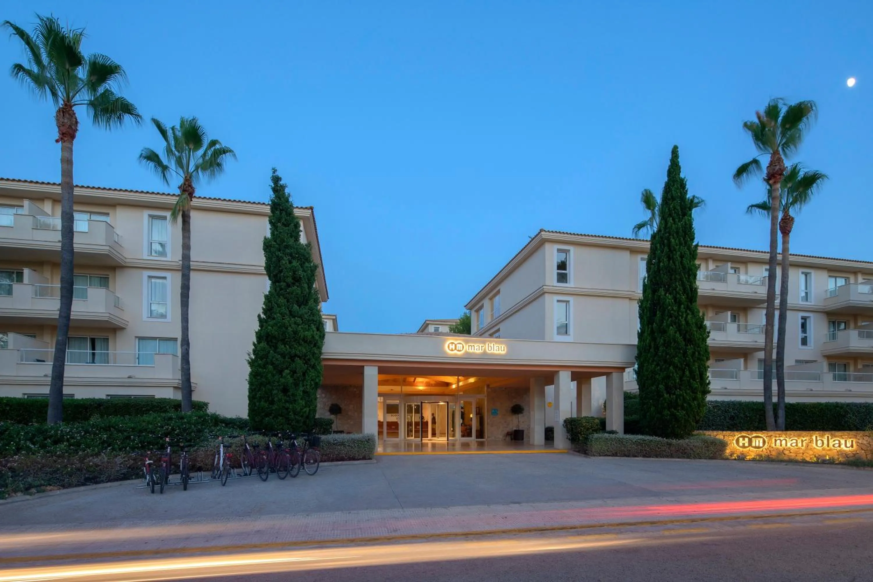 Facade/entrance in HM Mar Blau