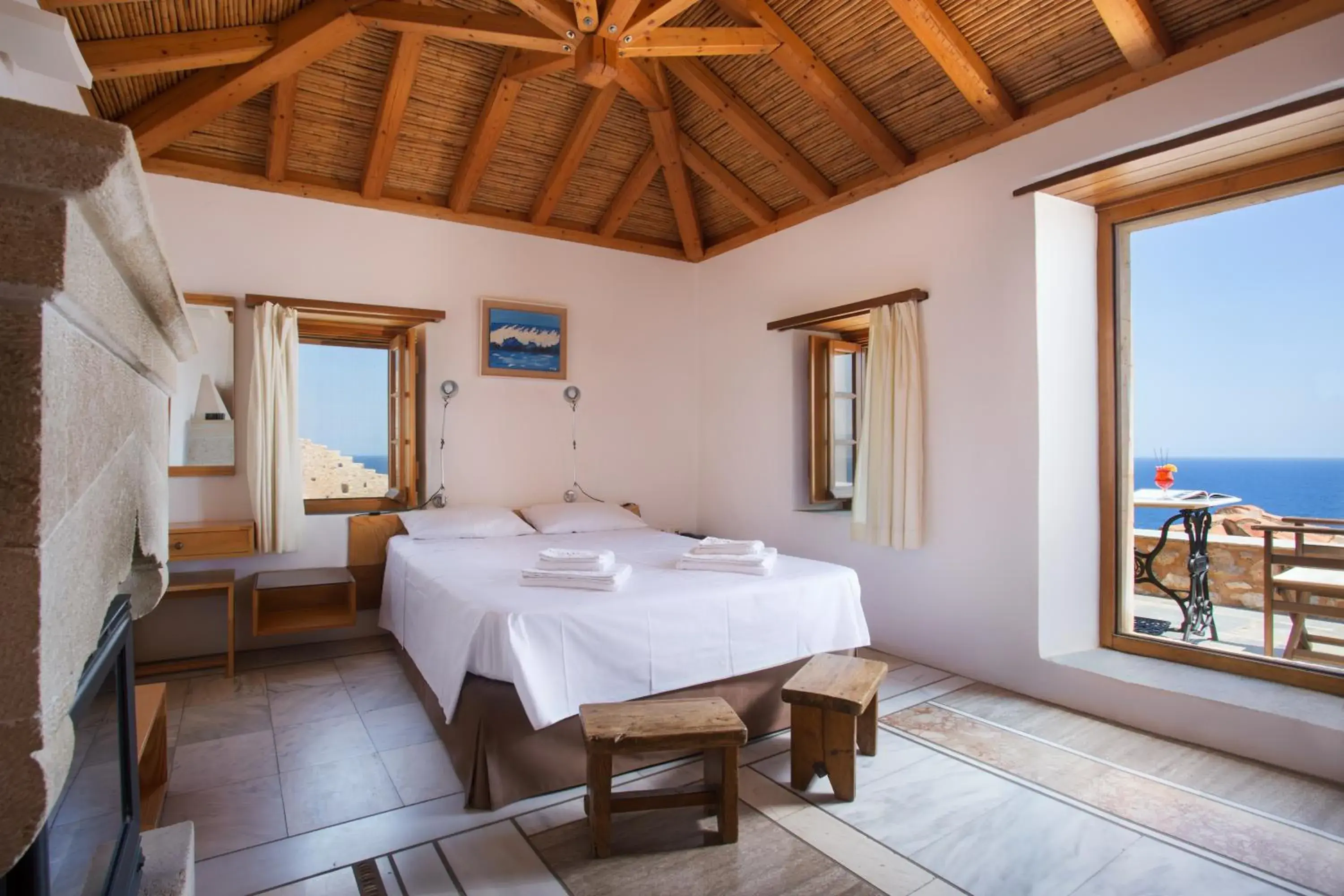 Superior Double Room with Balcony in Bastione Malvasia Hotel (ex New Malvasia) Superior Double Room with Balcony in Bastione Malvasia Hotel (ex New Malvasia)