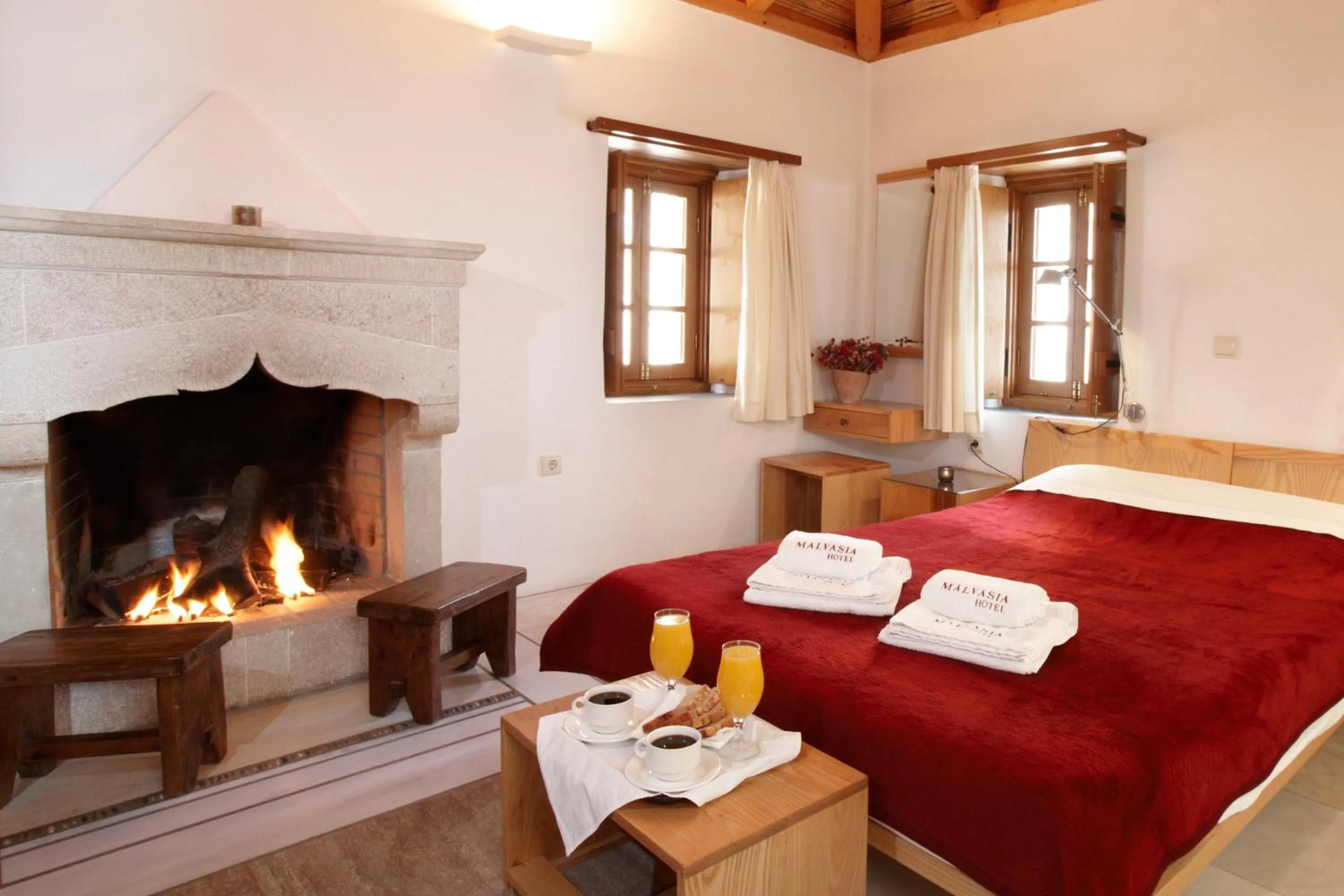 Bedroom, Bed in Bastione Malvasia Hotel (ex New Malvasia)