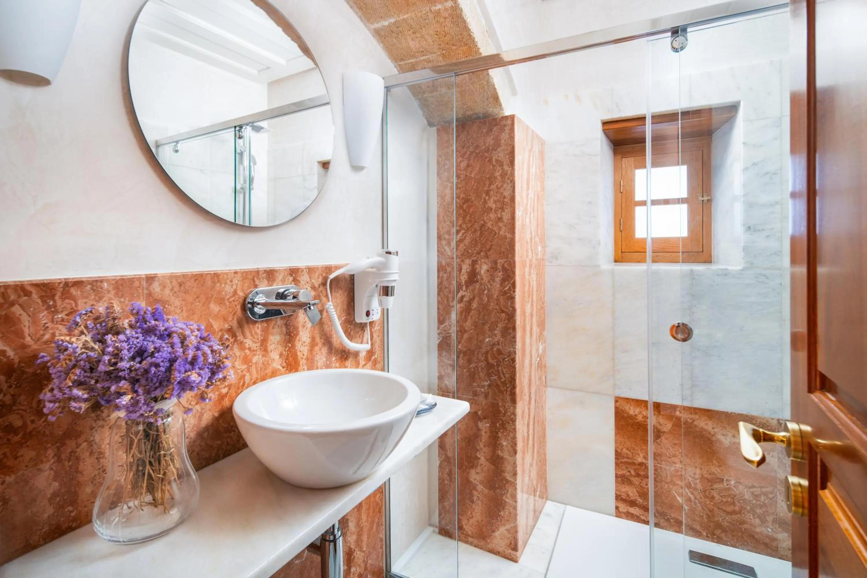 Bathroom in Bastione Malvasia Hotel (ex New Malvasia)