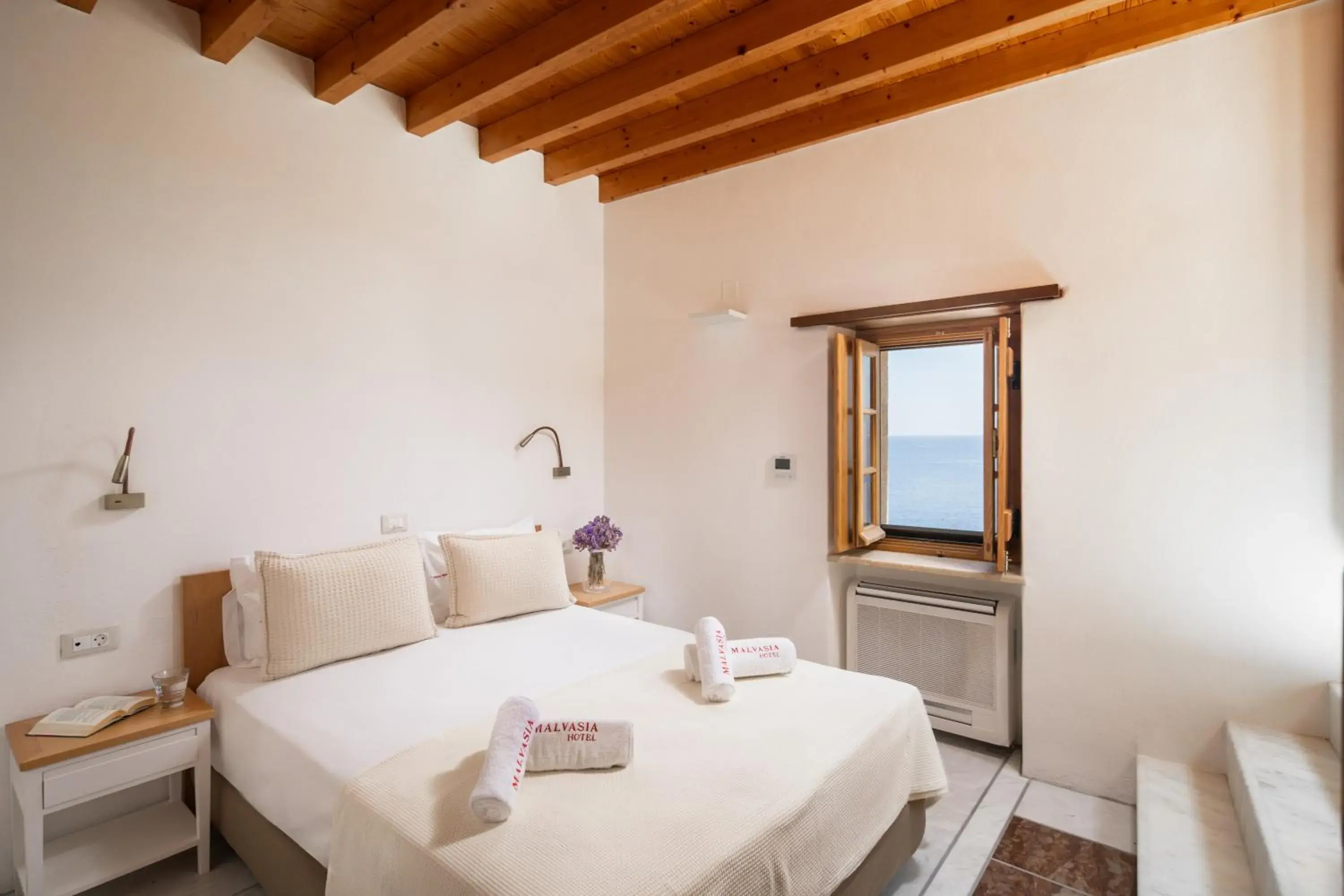 Queen Suite with Sea View in Bastione Malvasia Hotel (ex New Malvasia) Queen Suite with Sea View in Bastione Malvasia Hotel (ex New Malvasia)