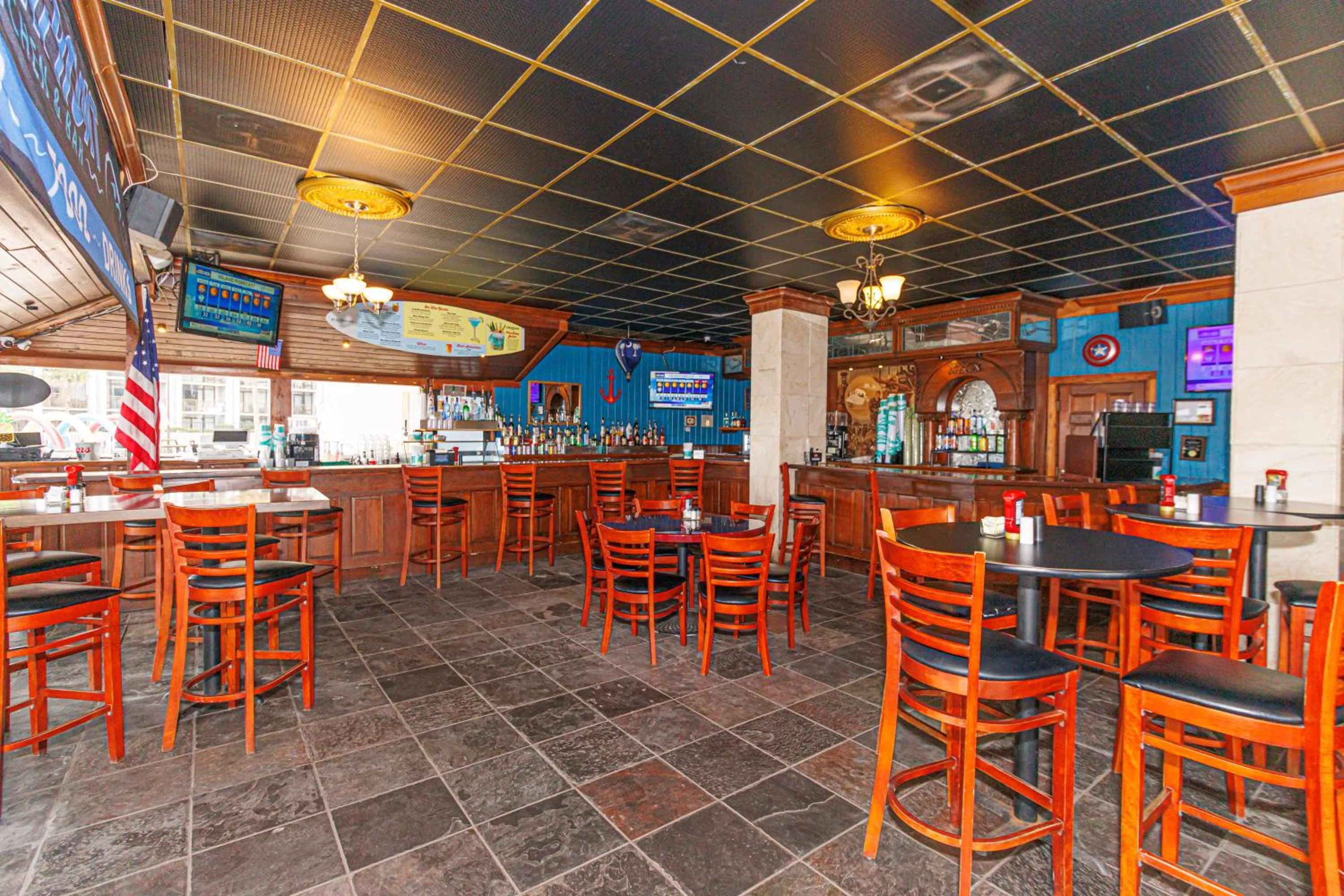 Restaurant/places to eat in Sand Dunes 2428