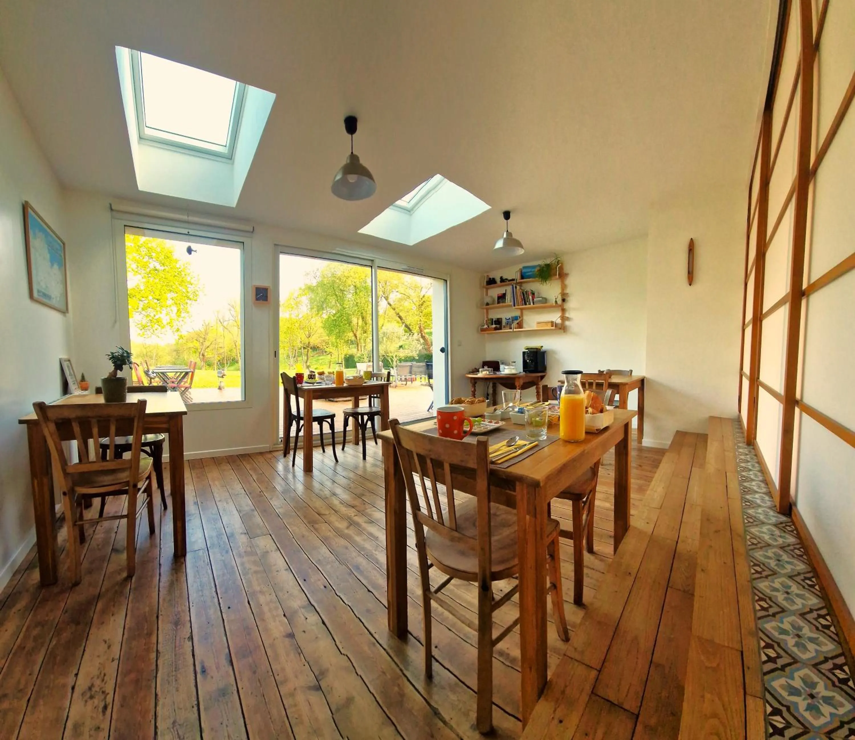 Restaurant/places to eat in La Fontaine de Resnel