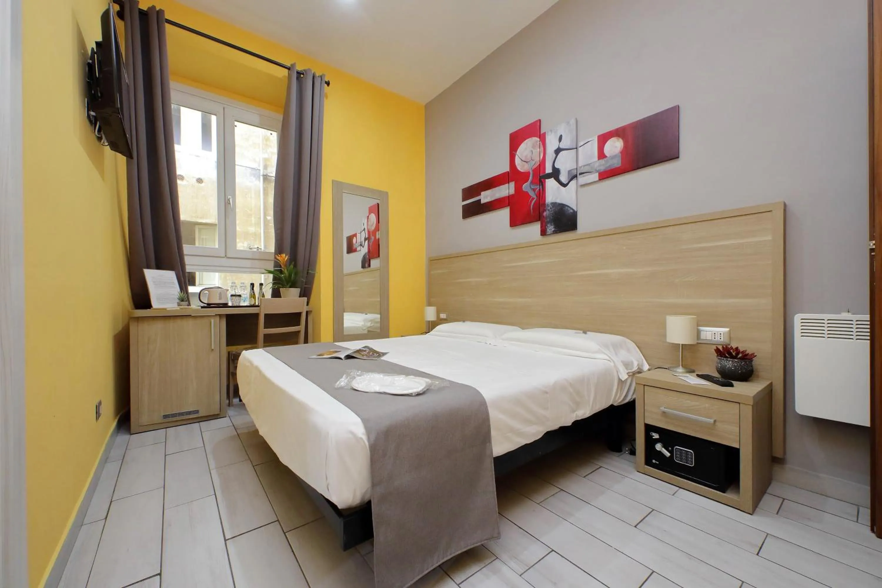 Photo of the whole room, Bed in LHG Comfy Rooms