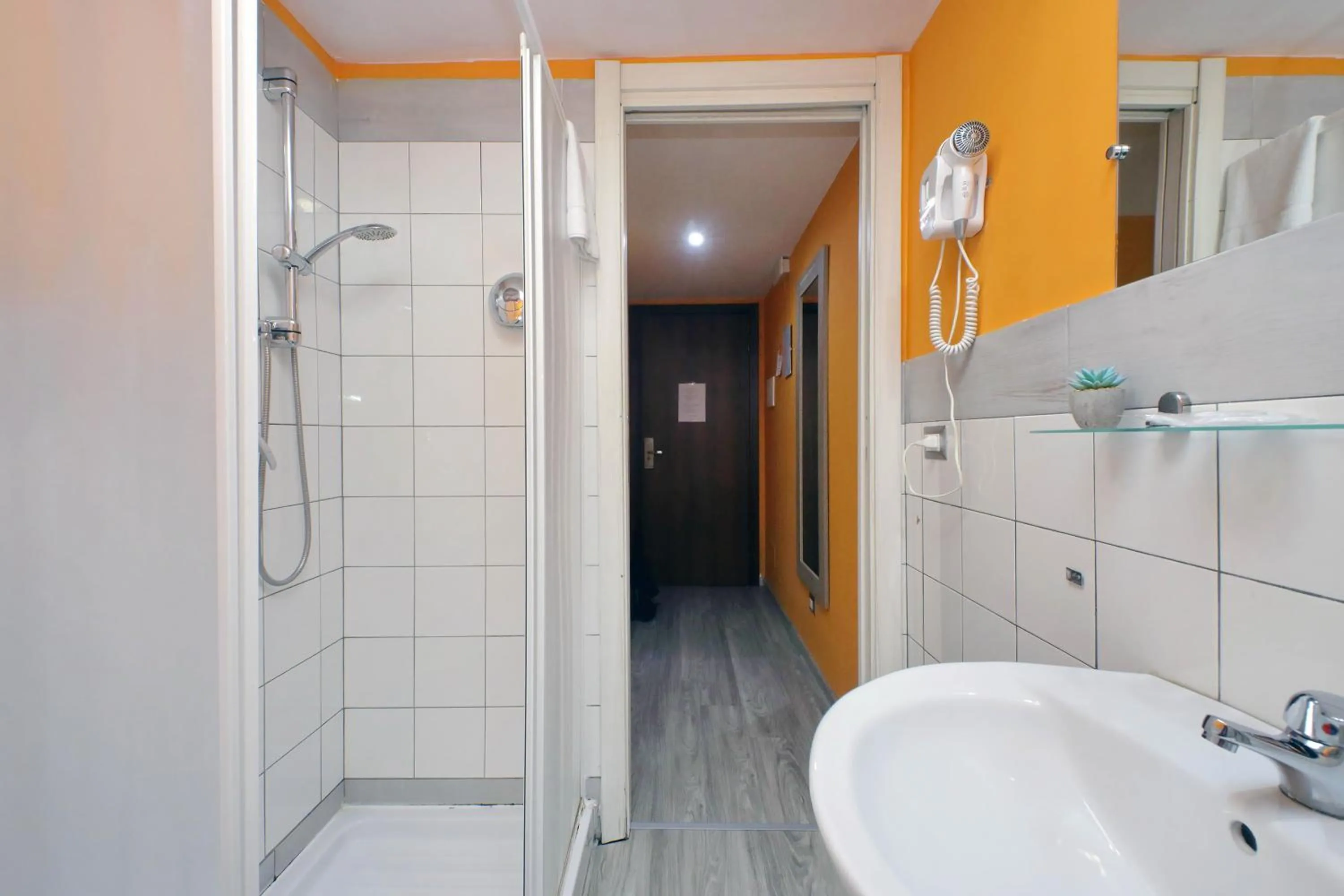 Shower in LHG Comfy Rooms