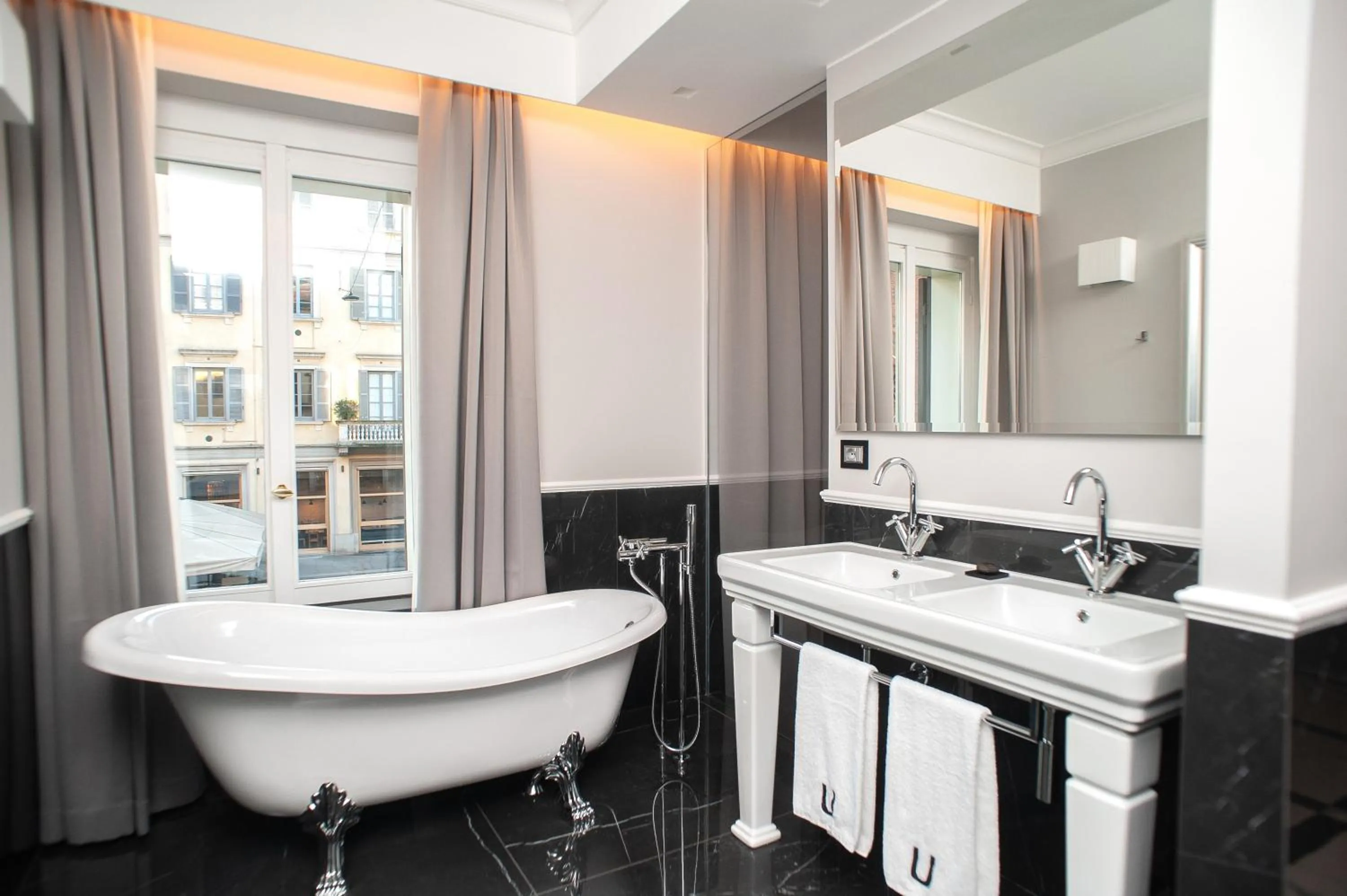 The Unique Brera Suites