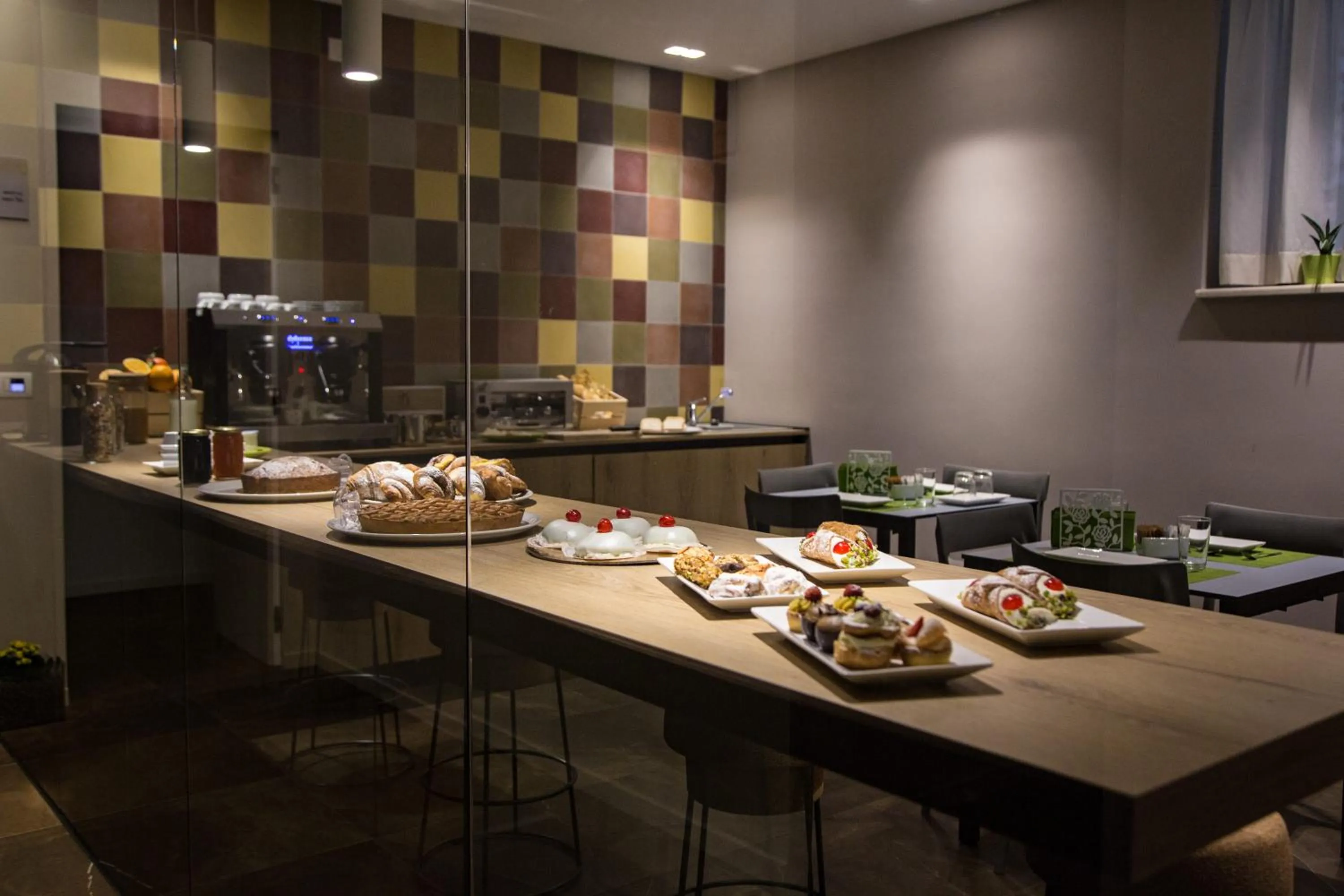 Food and drinks in Plebis - B&B in Sicilia nel centro storico di Catania