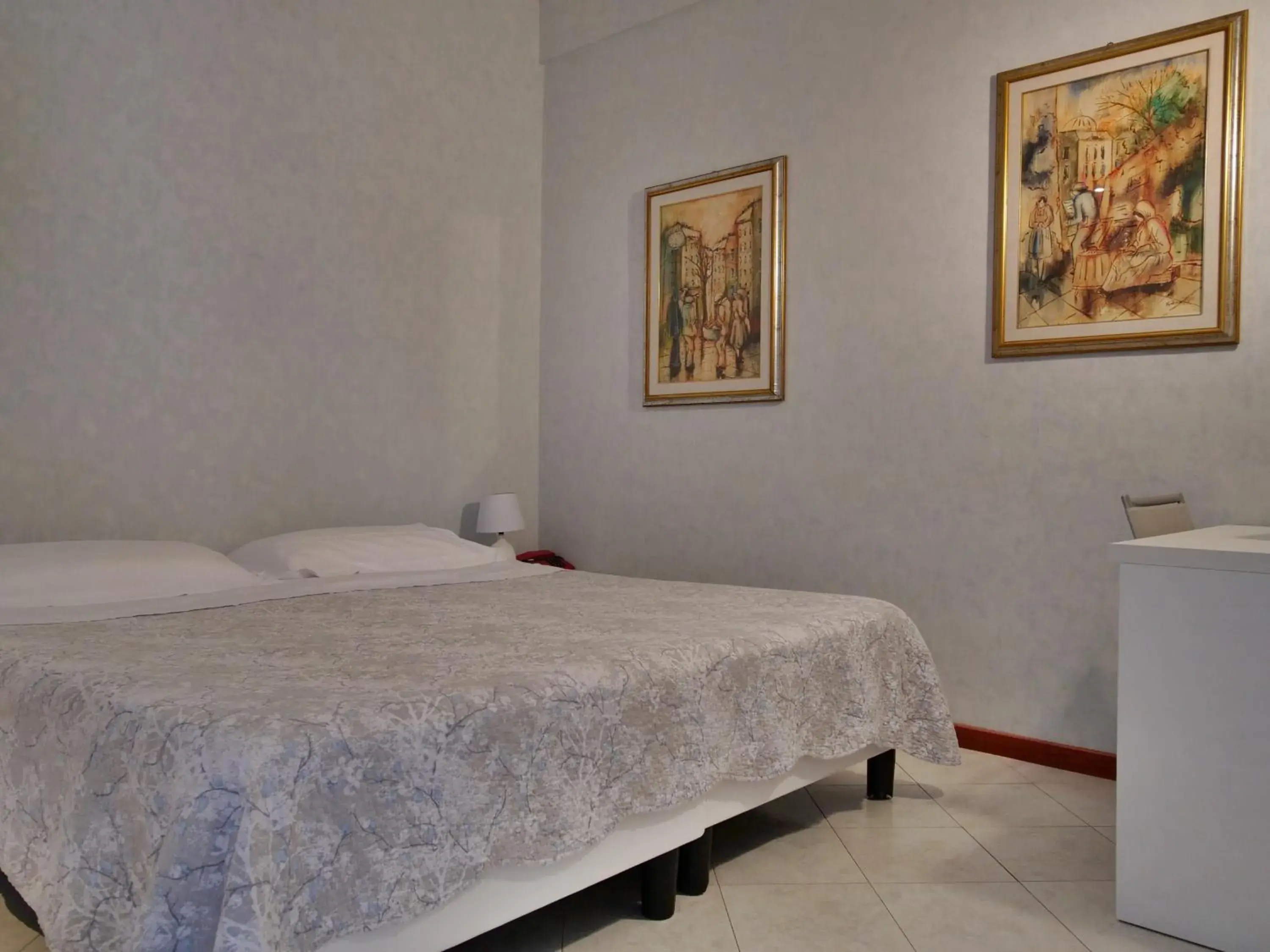 Basic Triple Room in Hotel Residence Mondial Basic Triple Room in Hotel Residence Mondial