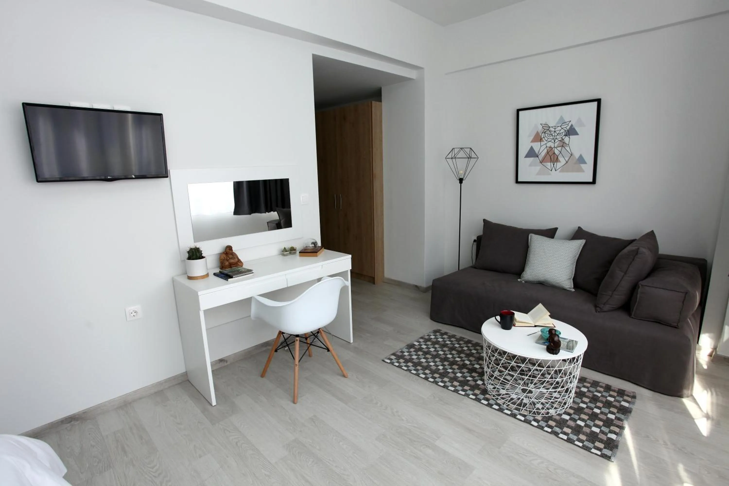 TV and multimedia in Old Town Hall Suites and Apartments