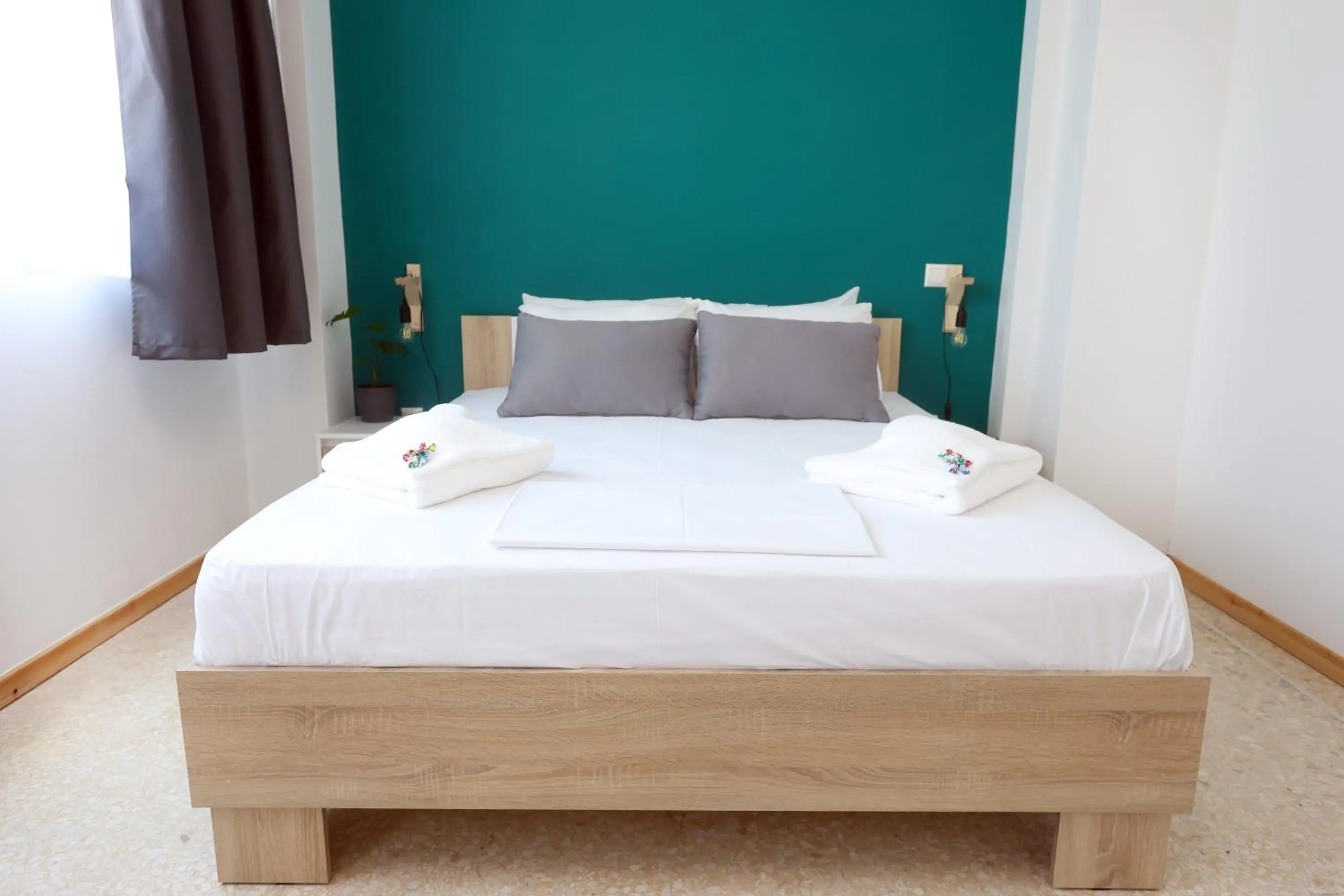 Bed in Old Town Hall Suites and Apartments