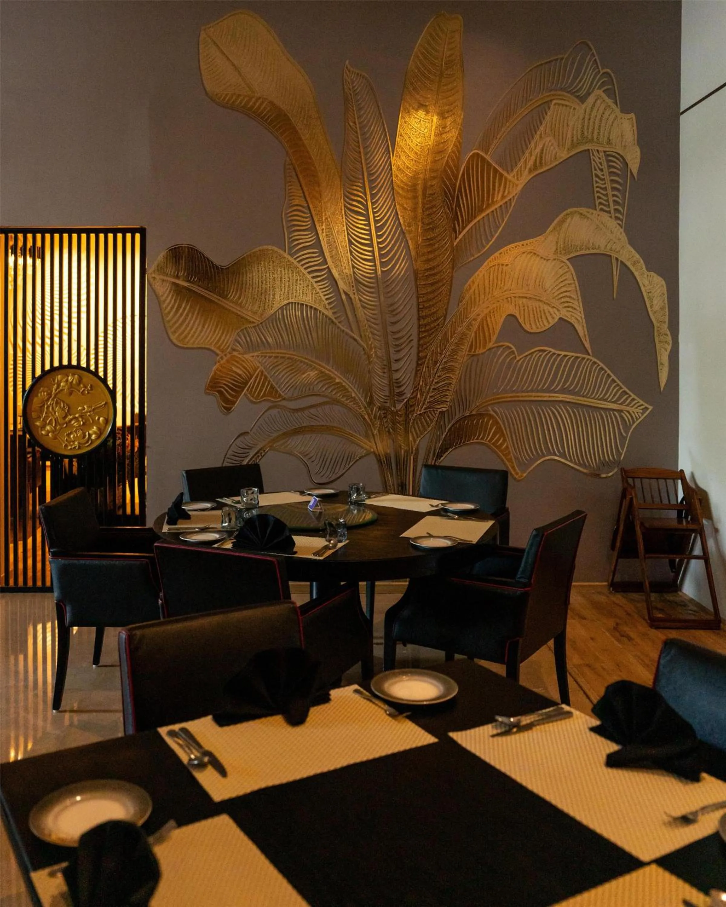 Lounge or bar in Radisson Blu Plaza Hotel Hyderabad Banjara Hills