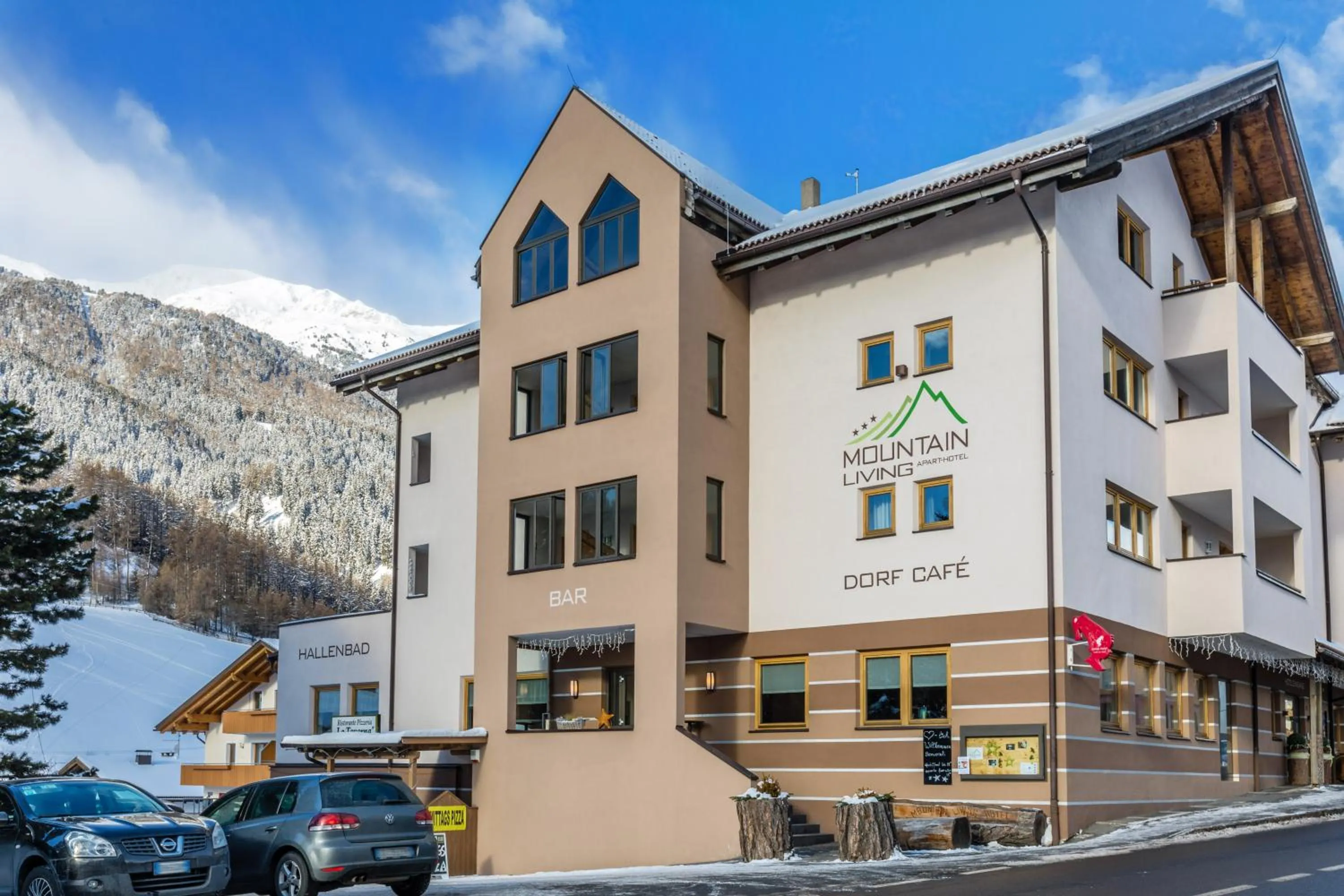 Facade/entrance in Mountain Living Apartments