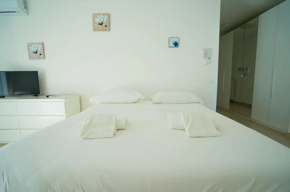 Bed in Isa Residence Fiumicino Airport