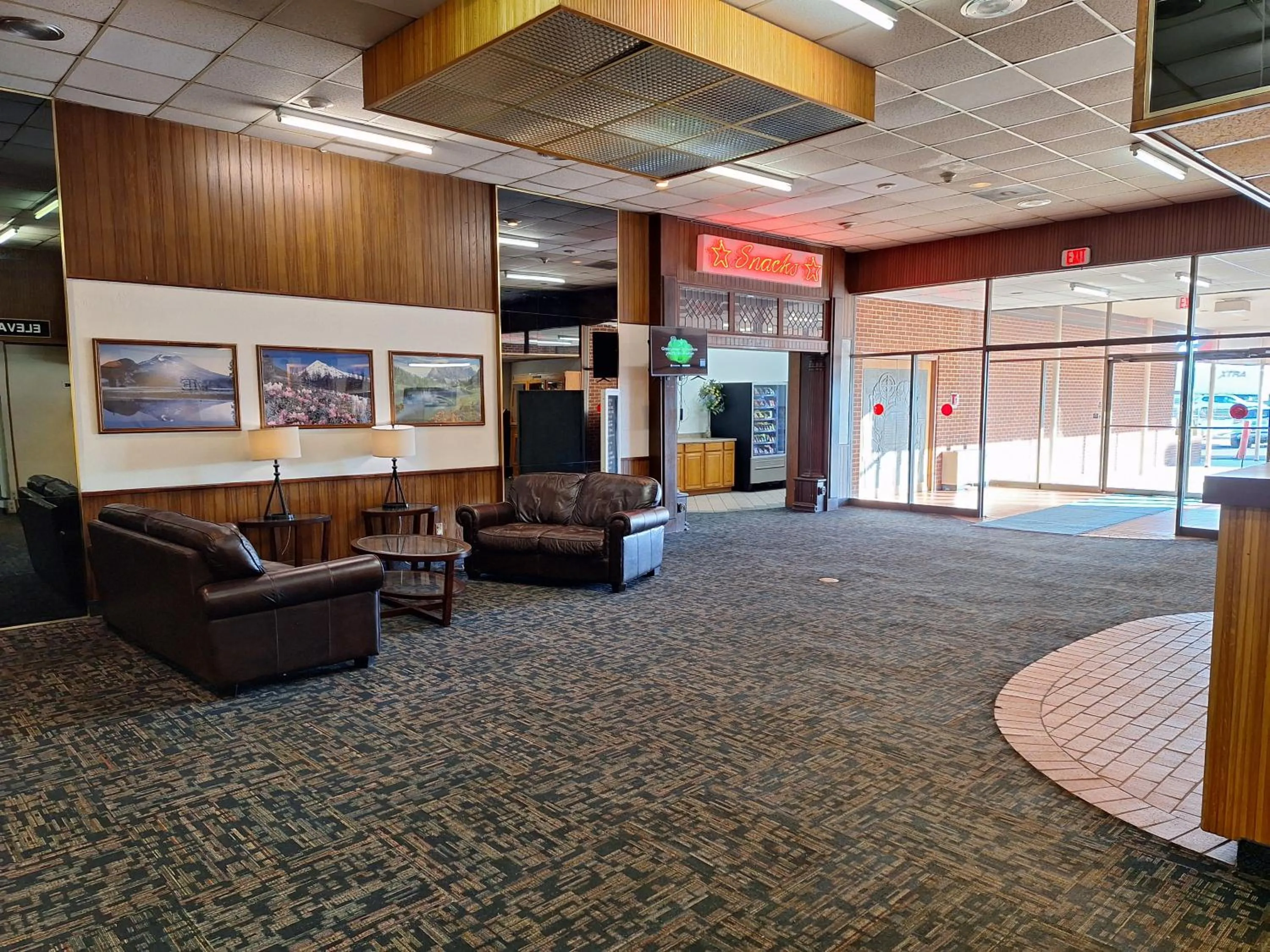 Lobby or reception in American Motel