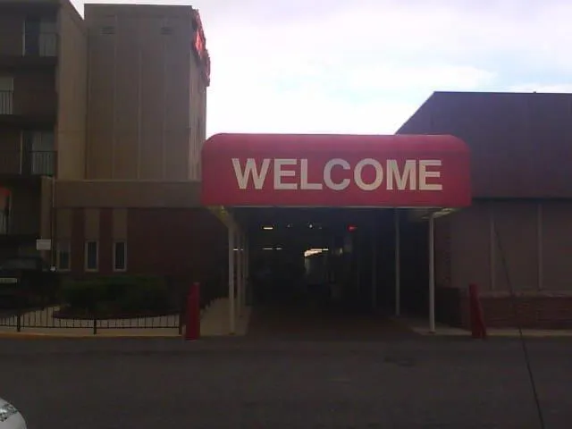 Facade/entrance in American Motel
