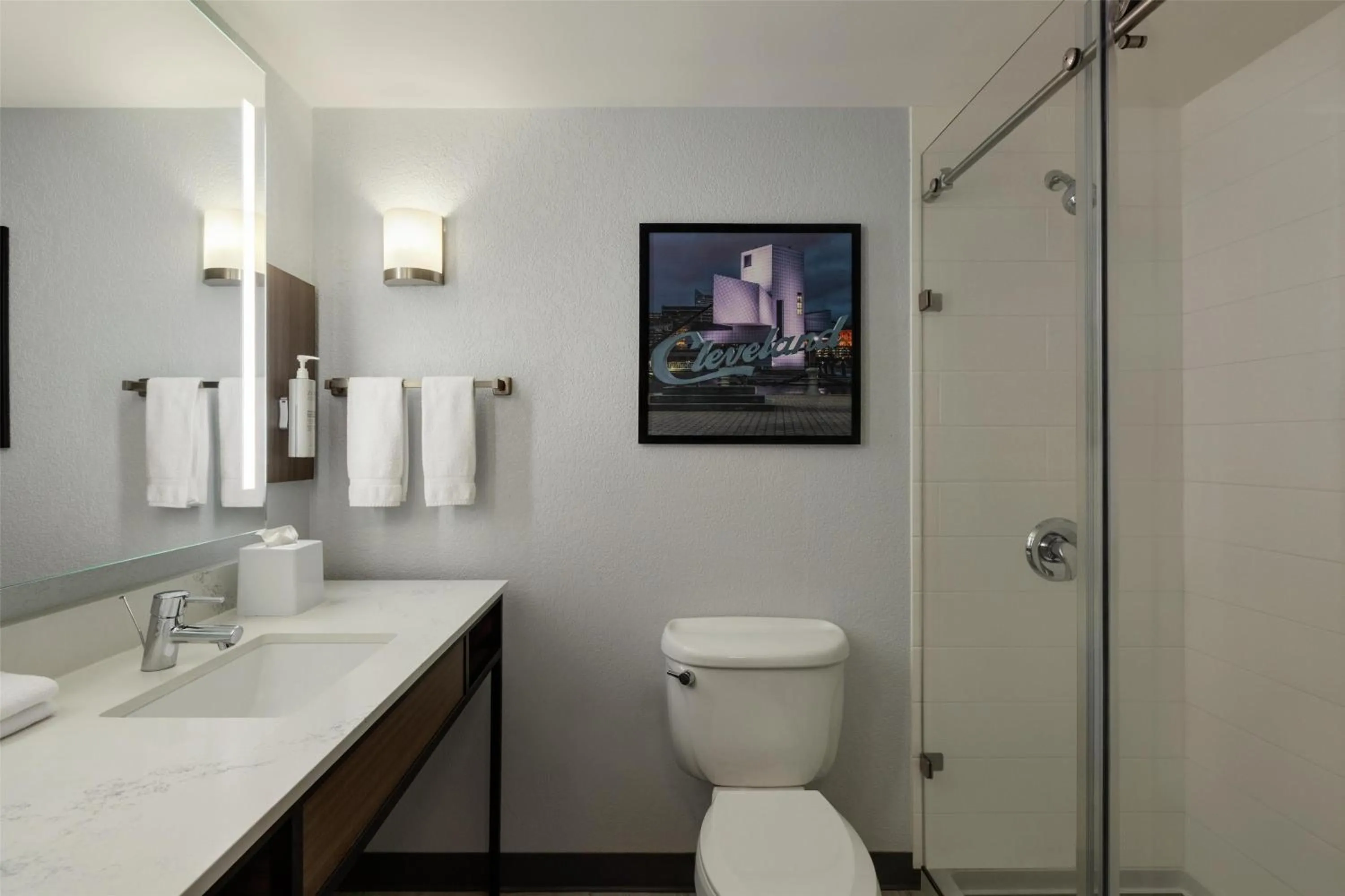 Bathroom in Hilton Garden Inn Cleveland Airport