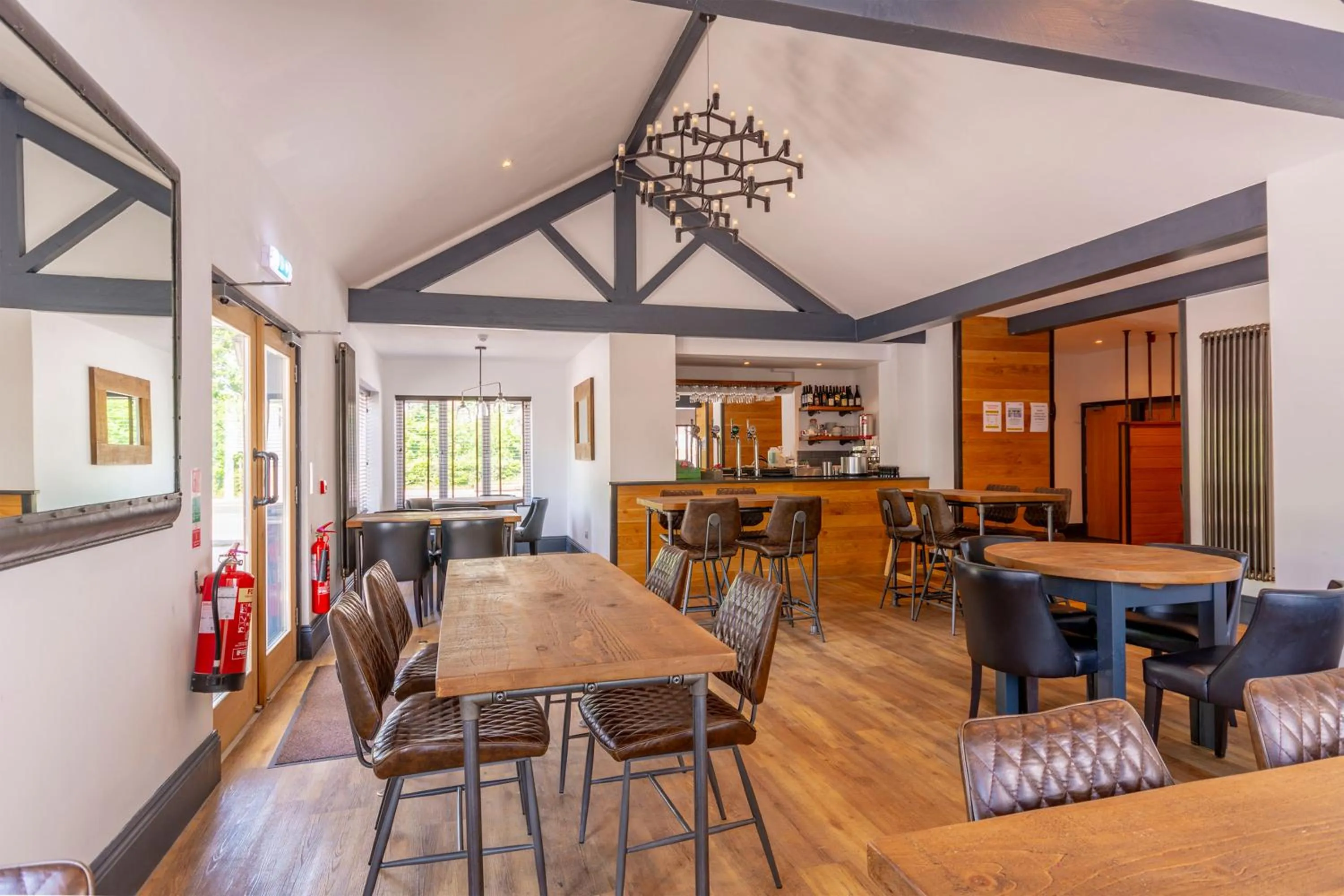 Lounge or bar in Woodcote Hotel