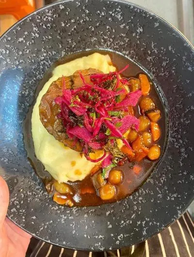 Food and drinks in Woodcote Hotel